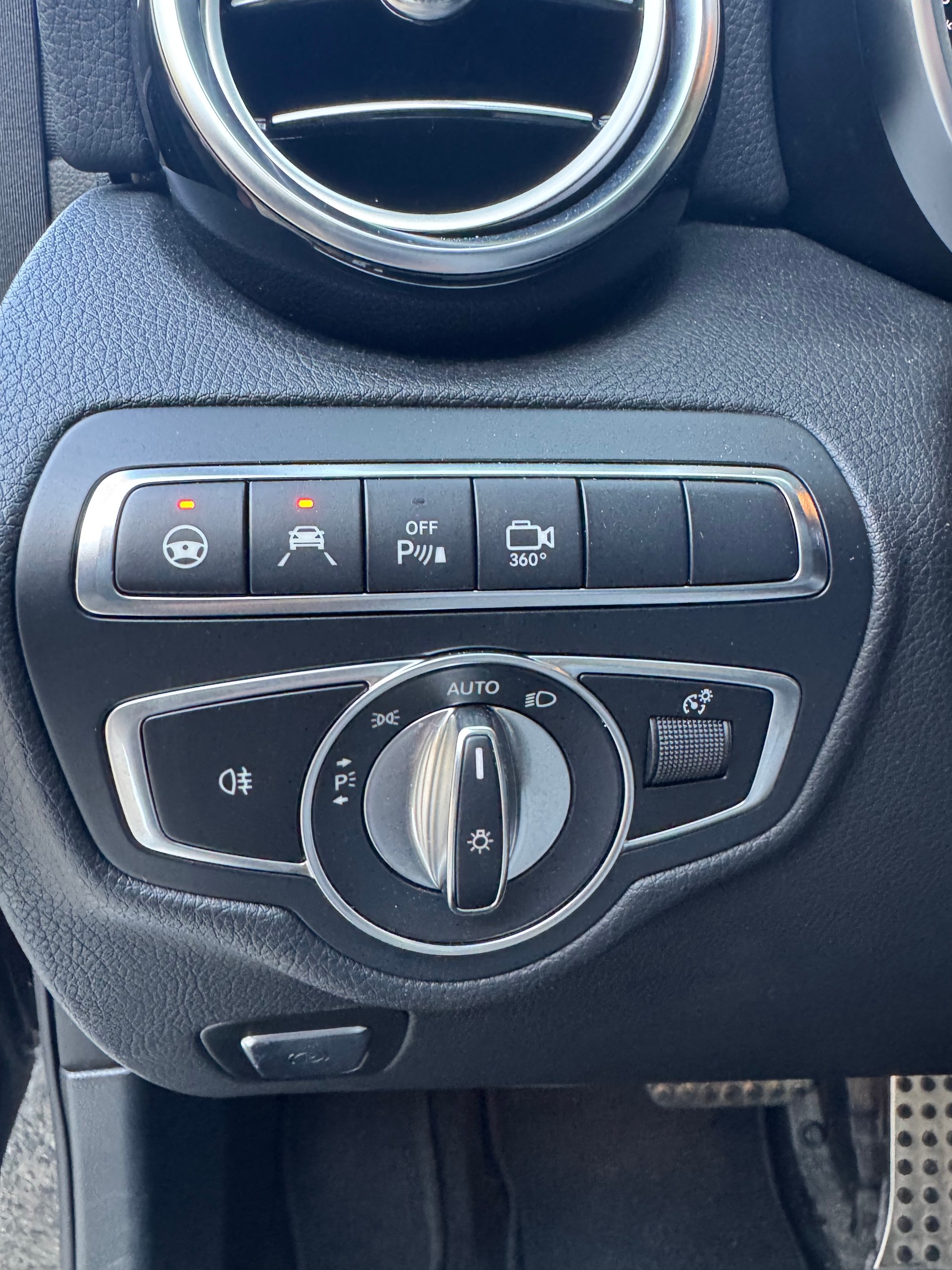 MERCEDES-BENZ GLC 350 e AMG Line 4Matic 7G-Tronic-image-5