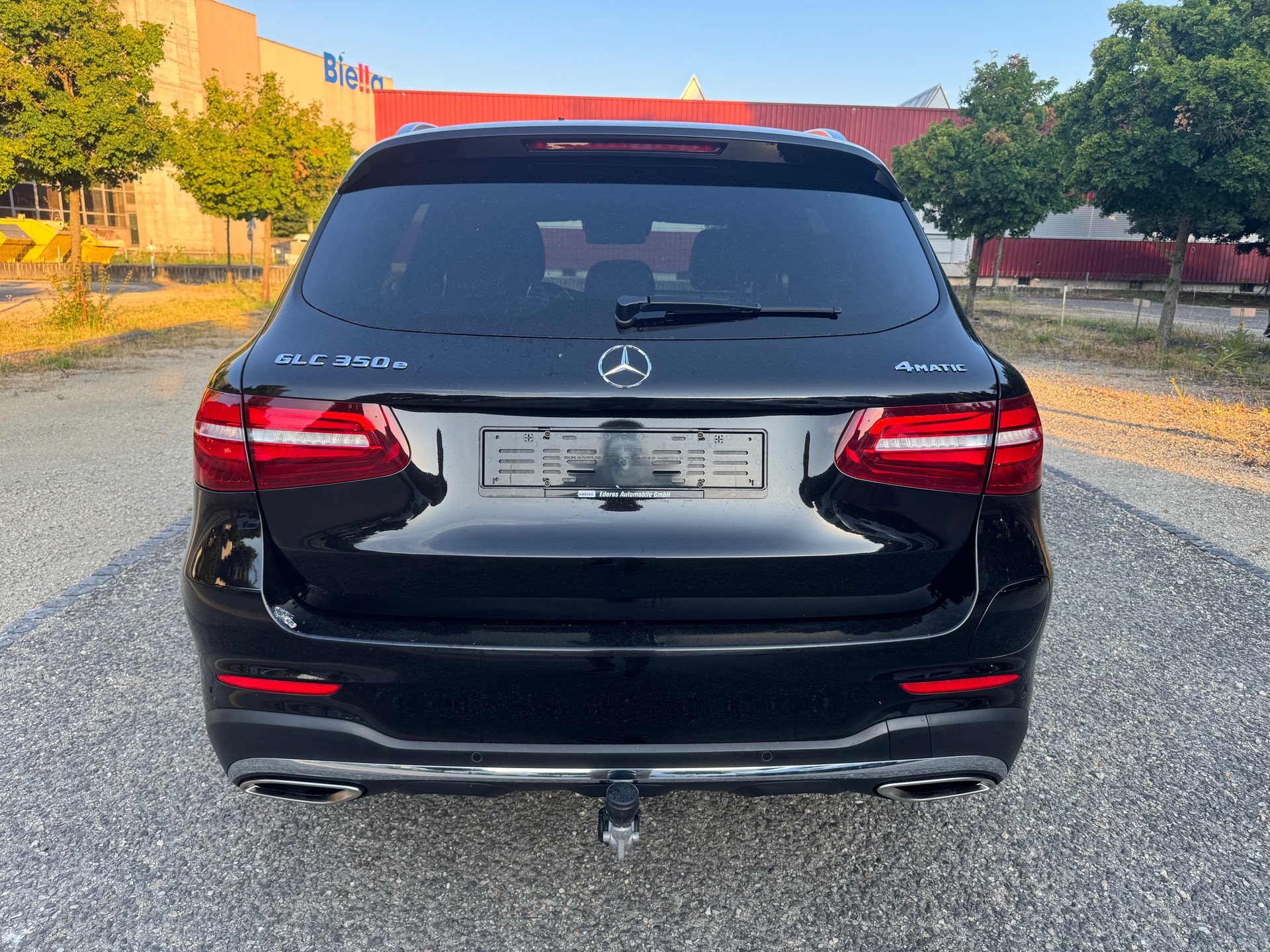 MERCEDES-BENZ GLC 350 e AMG Line 4Matic 7G-Tronic-image-4