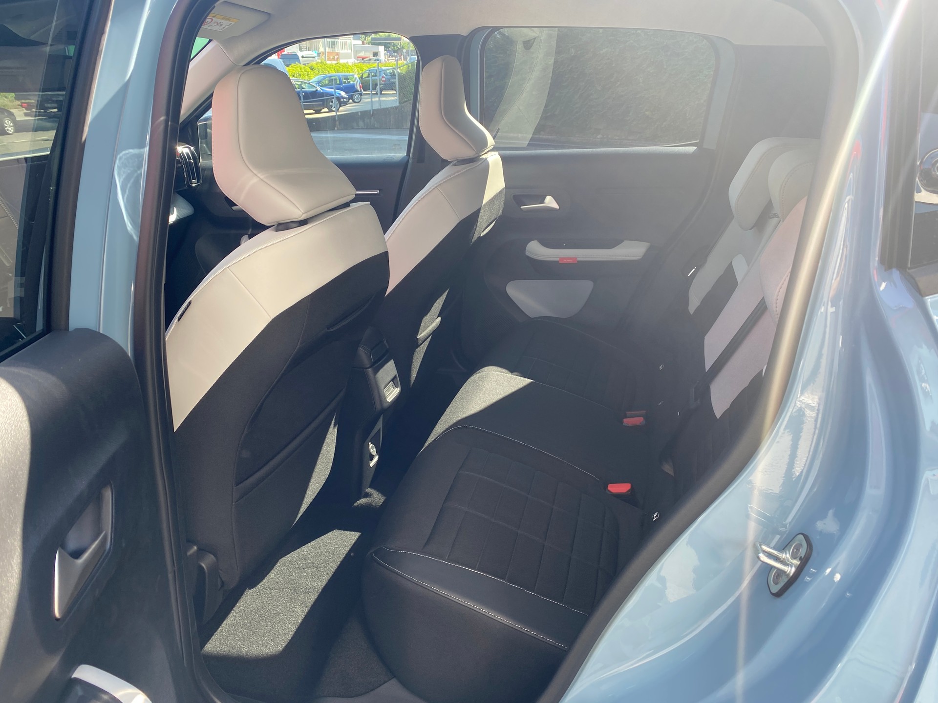 CITROEN e-C3 44kWh Max-image-5