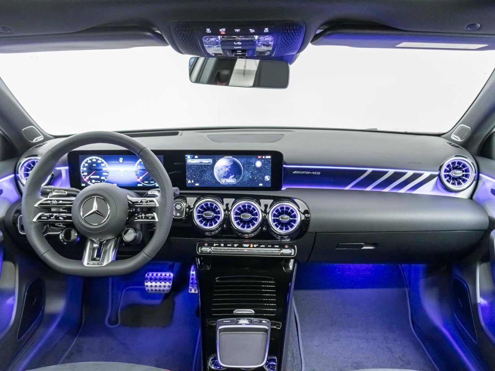 MERCEDES-BENZ A 35 AMG 4MATIC-image-9