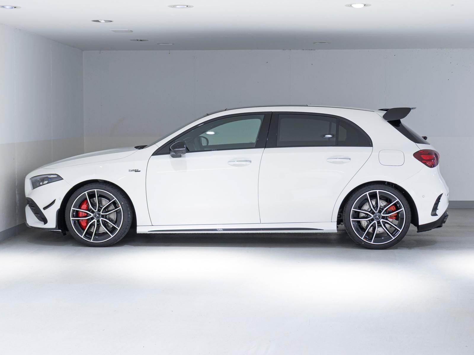MERCEDES-BENZ A 35 AMG 4MATIC-image-4