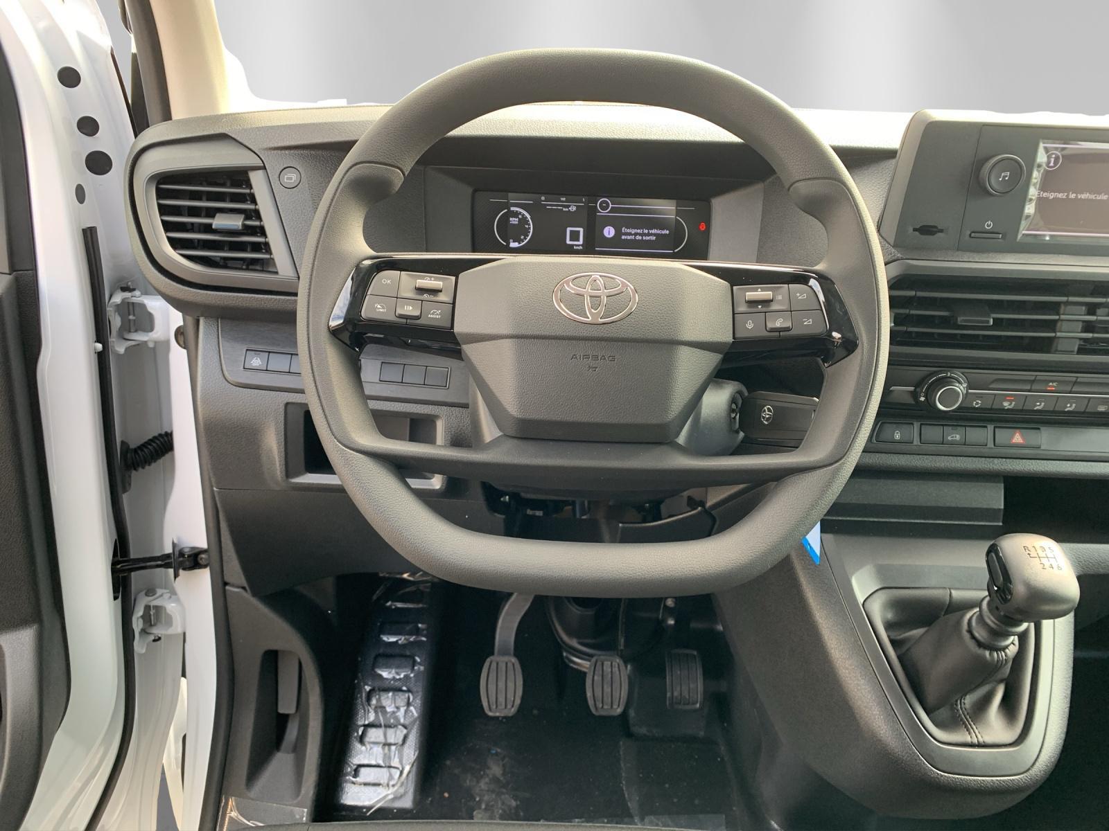 TOYOTA PROACE Van L1 1.5 D Active-image-9