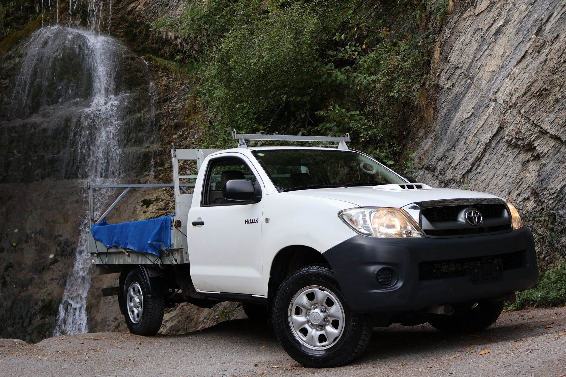 TOYOTA Hilux 4x4 SingleCab LineaTerra-image-5