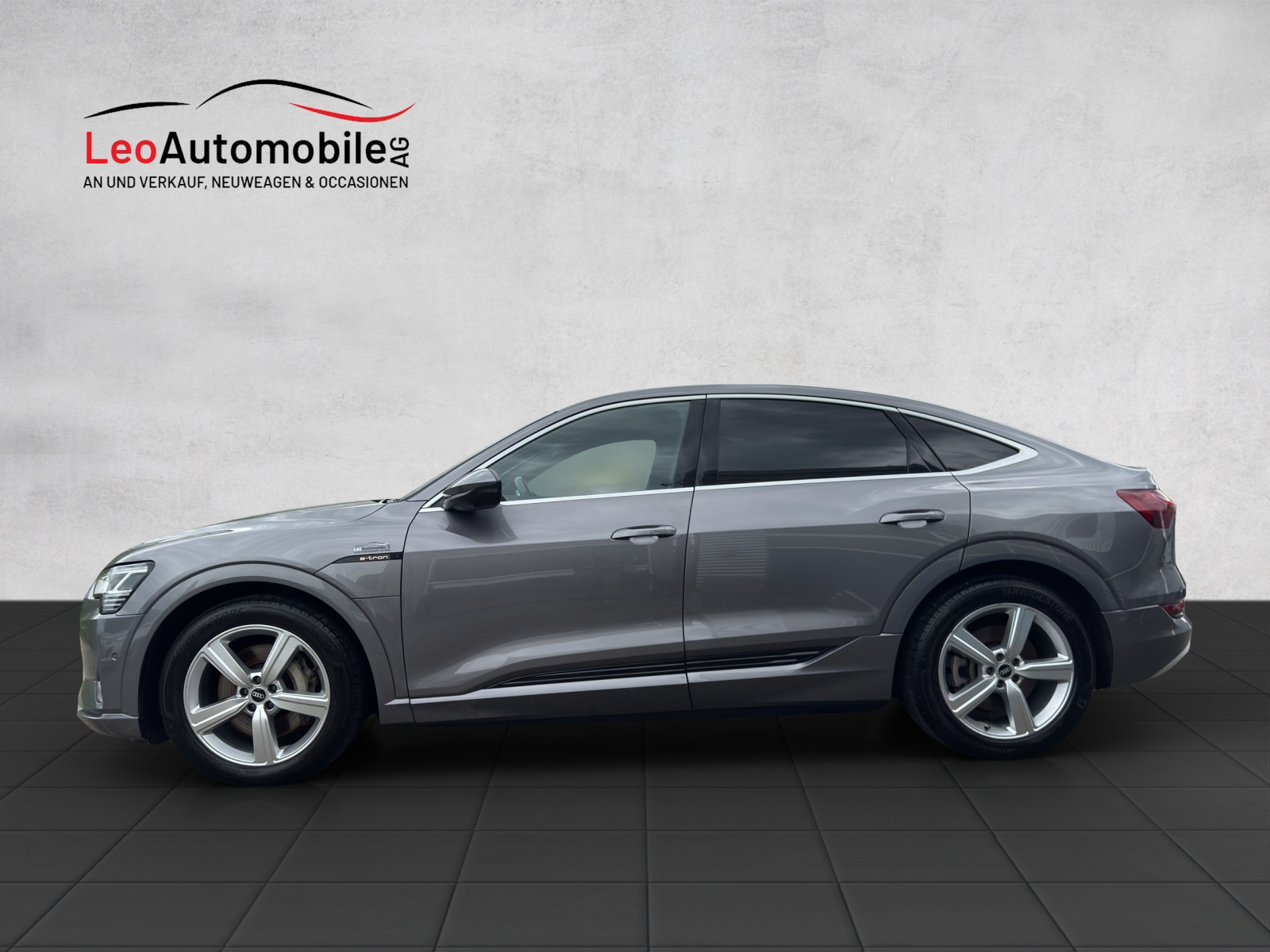 AUDI e-tron 50 Sportback Advanced quattro-image-1
