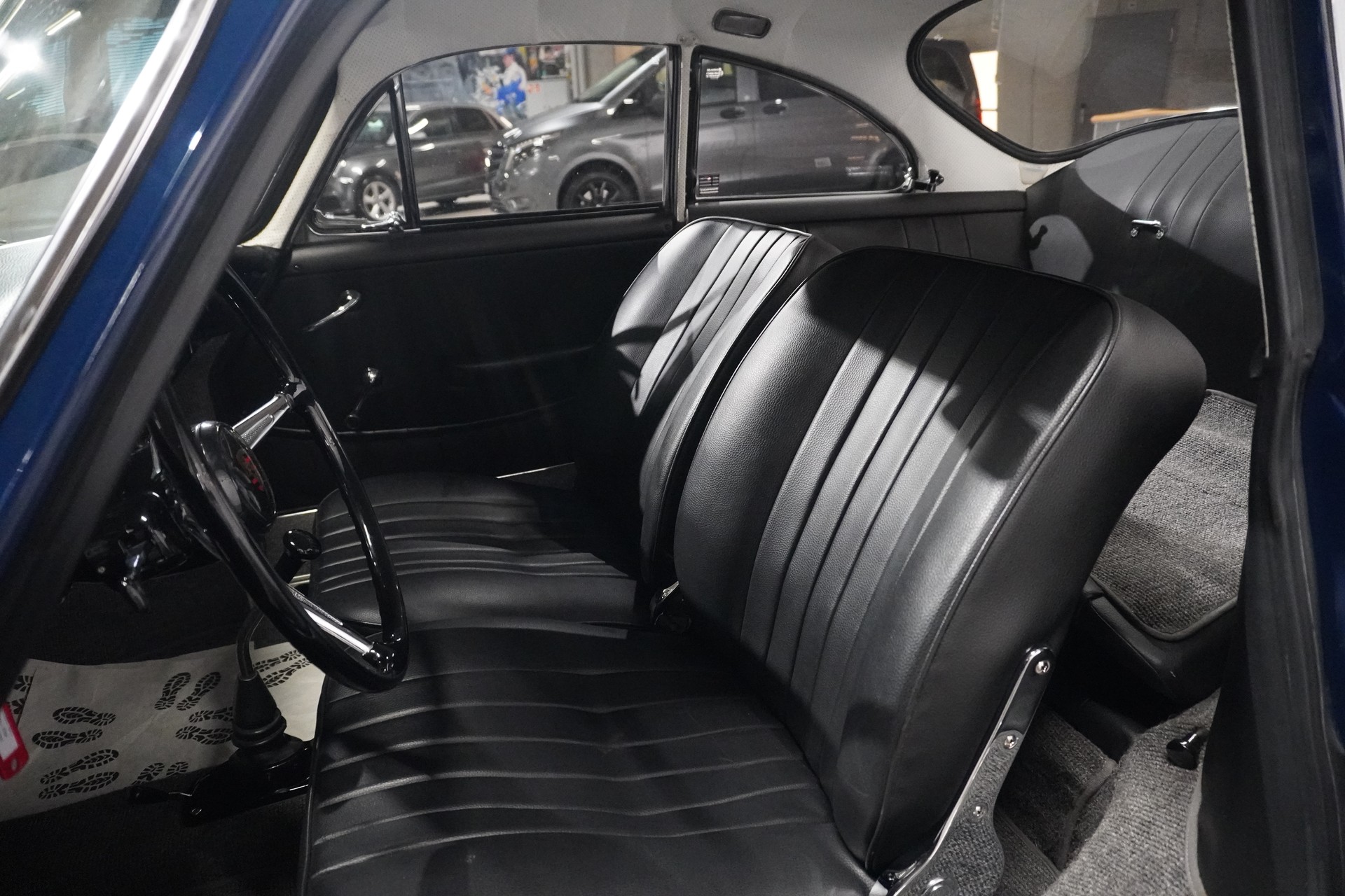 PORSCHE C Coupé-image-13