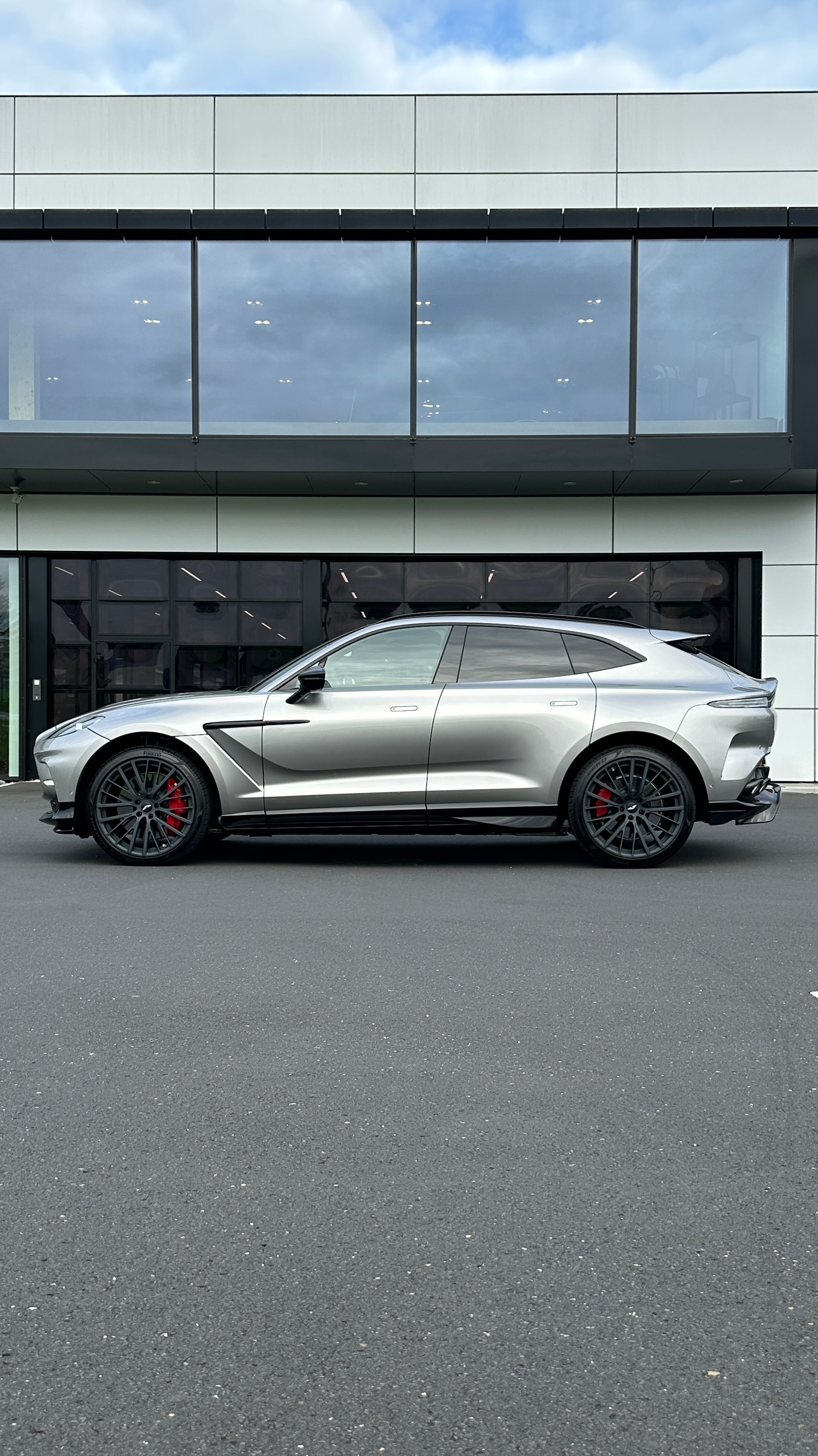ASTON MARTIN 707 MY26-showroom-element-2