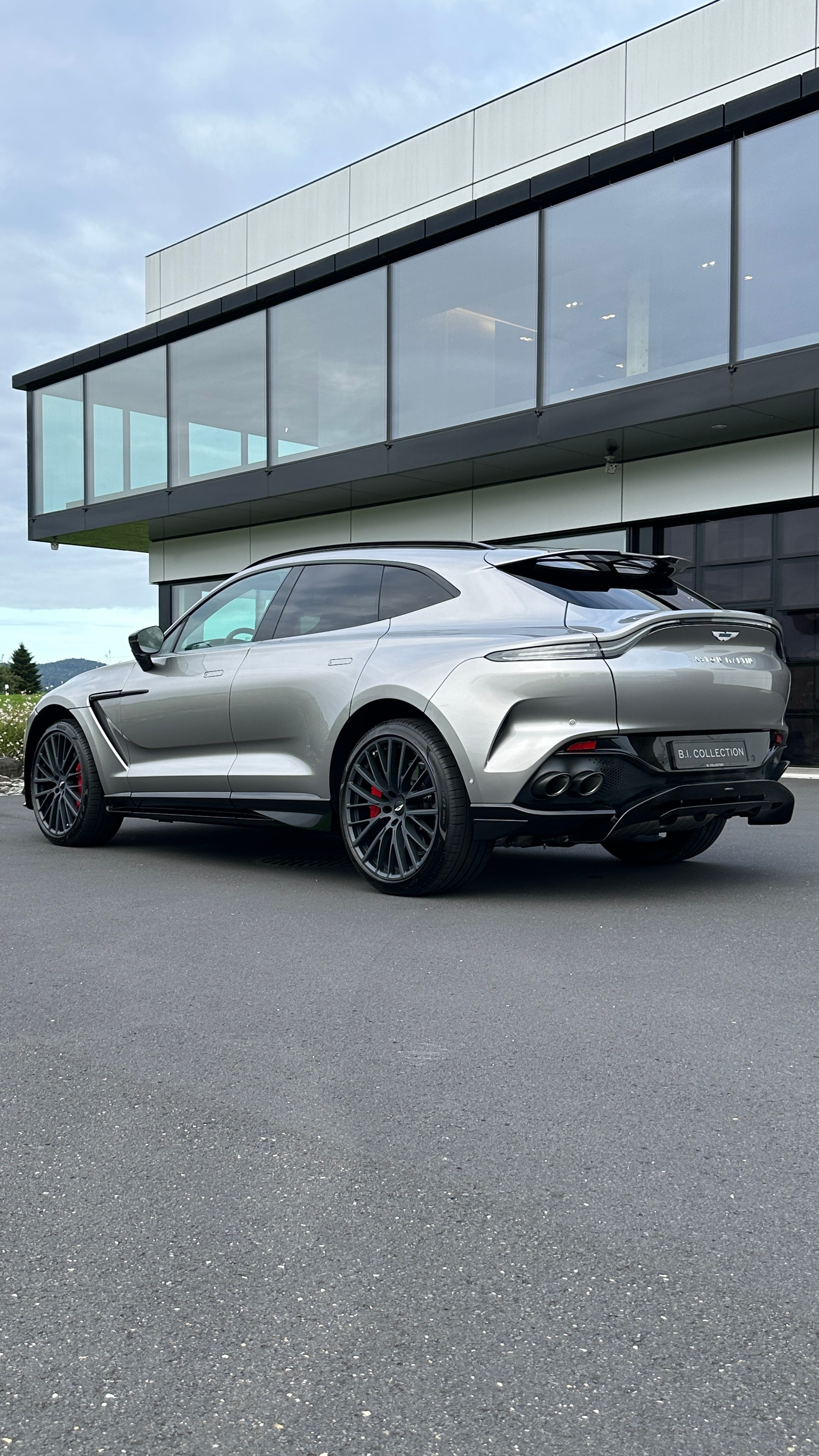 ASTON MARTIN 707 MY26-showroom-element-1
