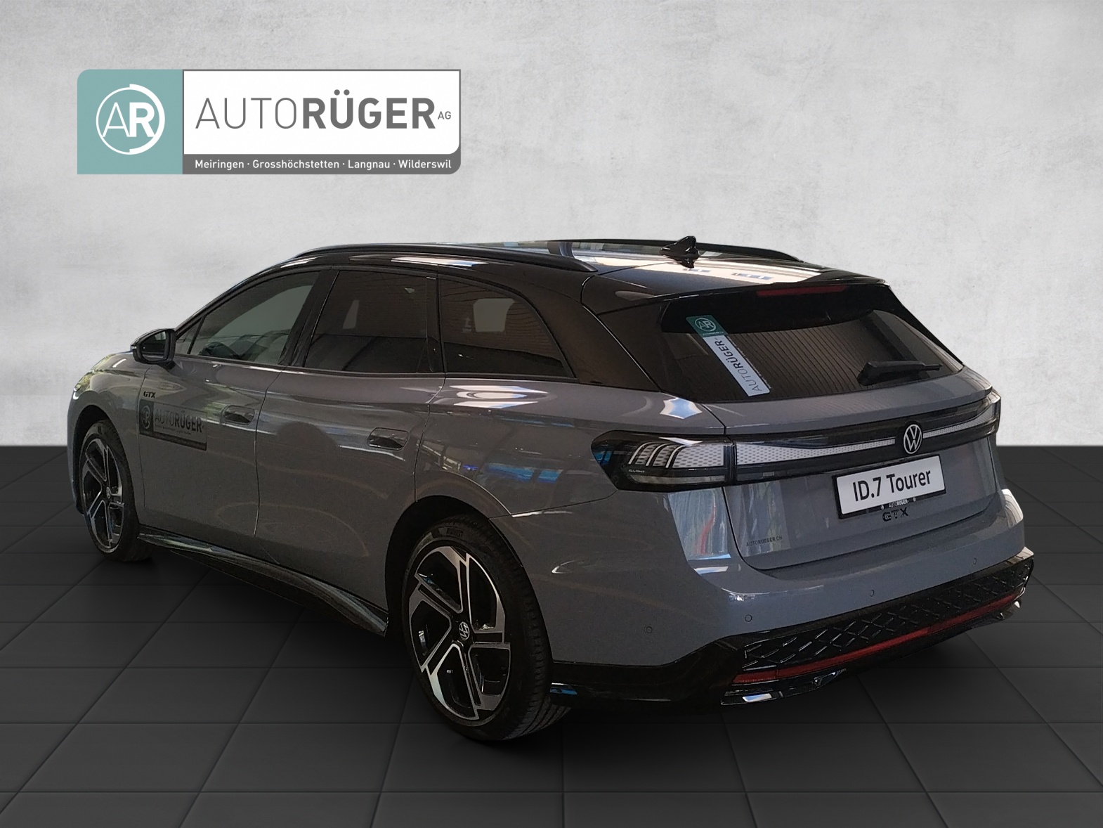 VW ID.7 Tourer GTX 86 kWh GTX United 4 Motion-image-3
