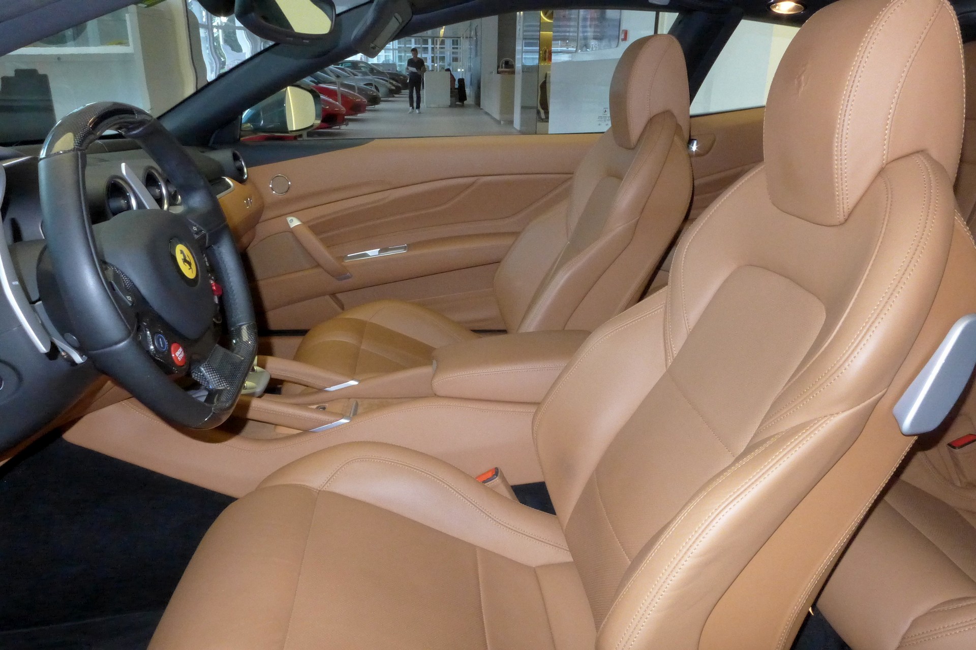 FERRARI FF Toit panoramique / Glasdach-image-9