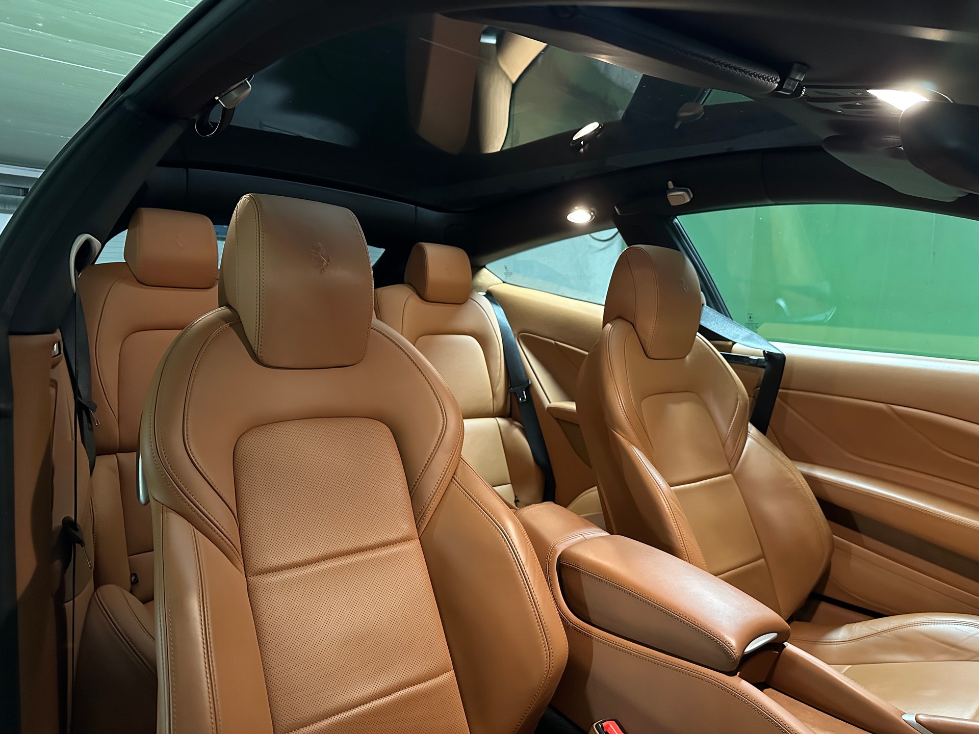 FERRARI FF Toit panoramique / Glasdach-image-14