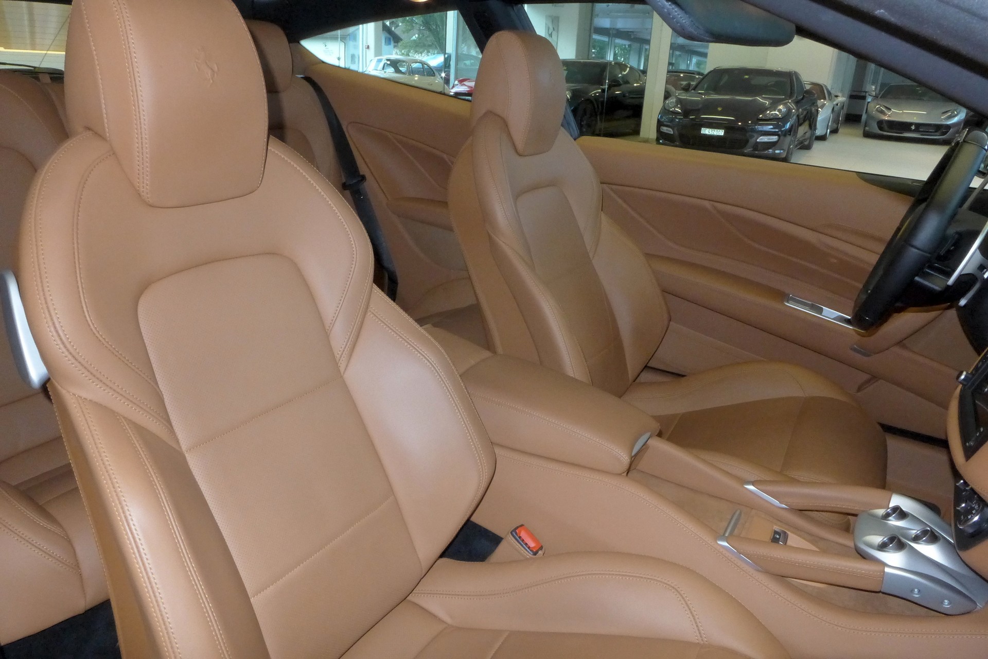 FERRARI FF Toit panoramique / Glasdach-image-13