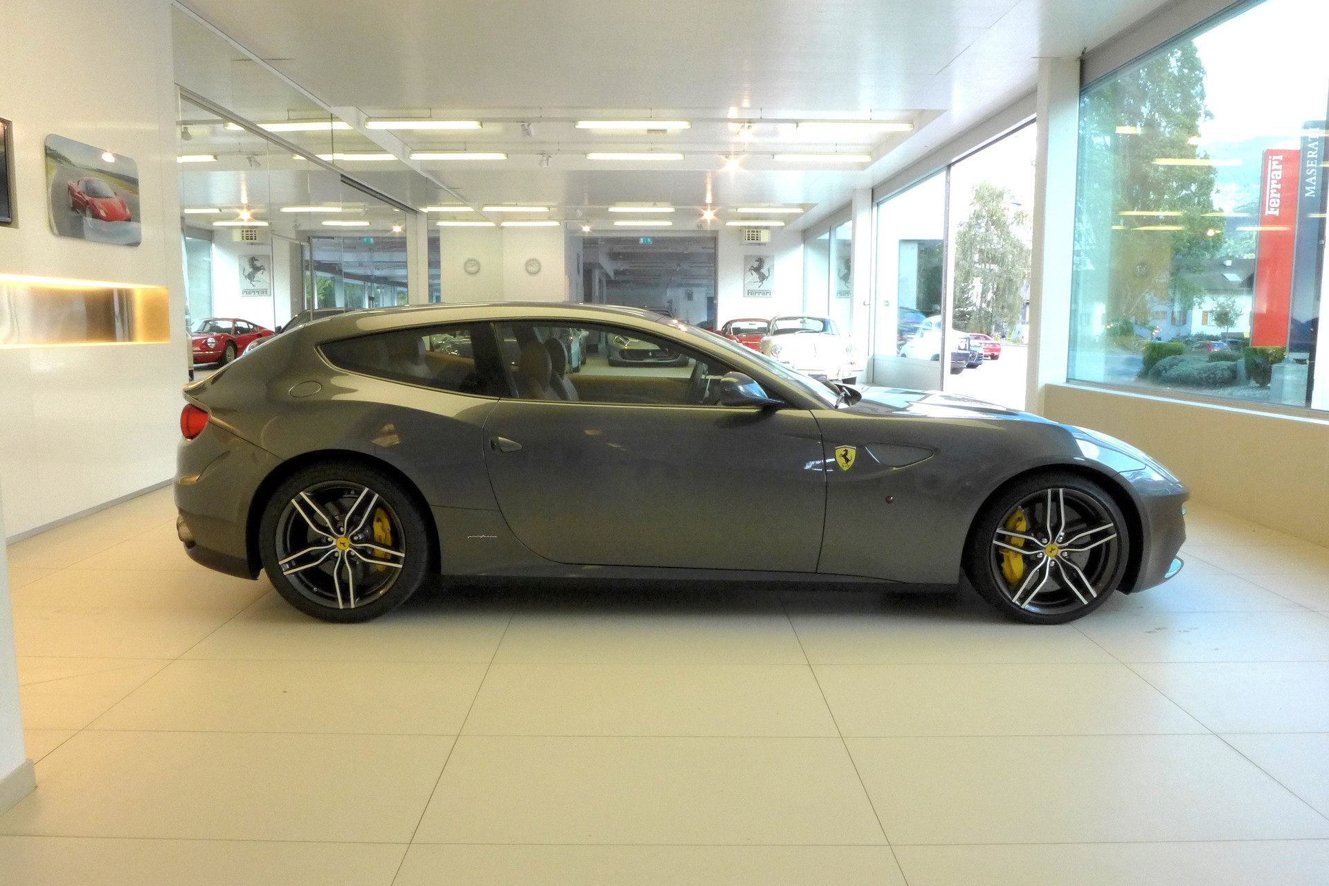 FERRARI FF Toit panoramique / Glasdach-image-3