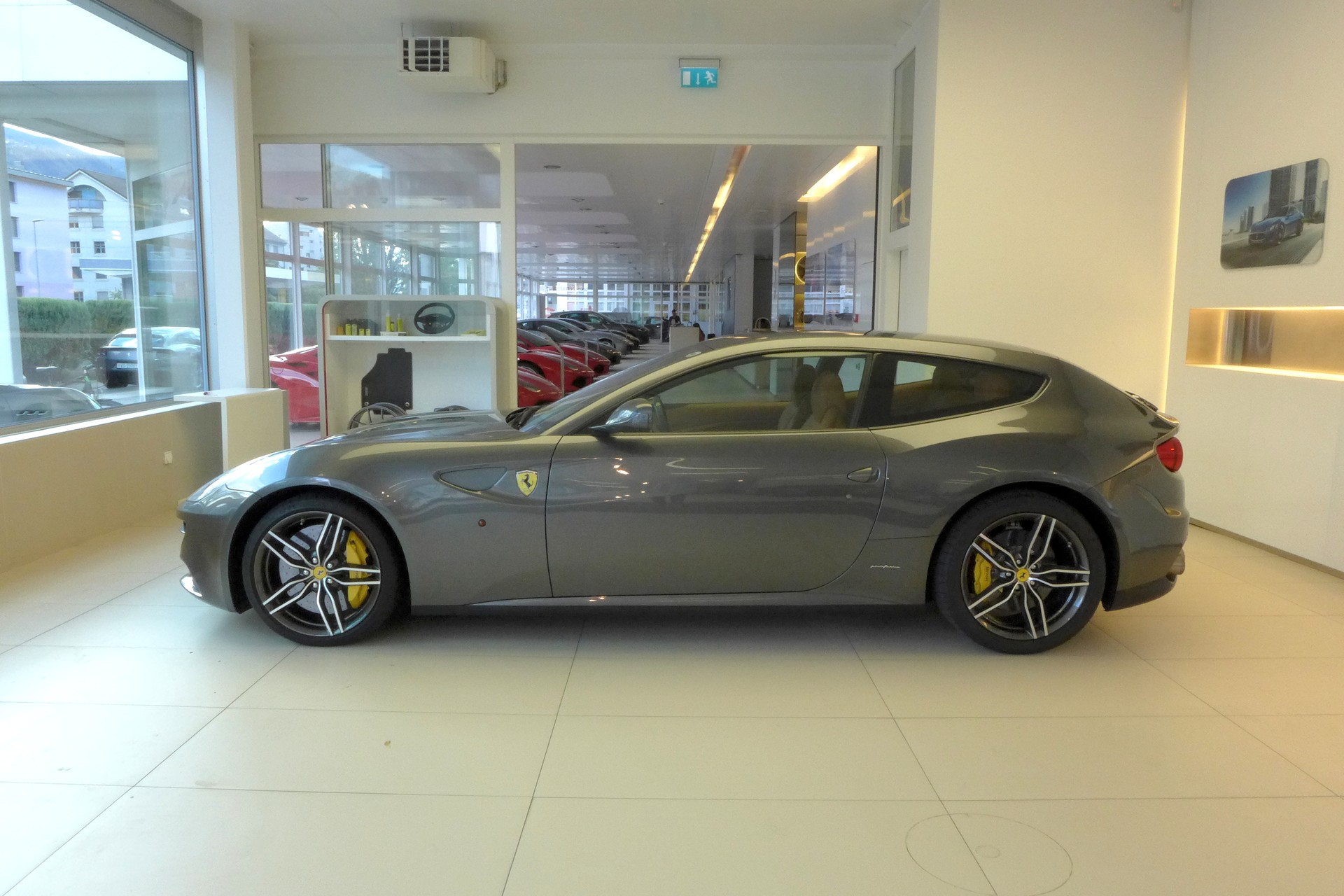 FERRARI FF Toit panoramique / Glasdach-image-7