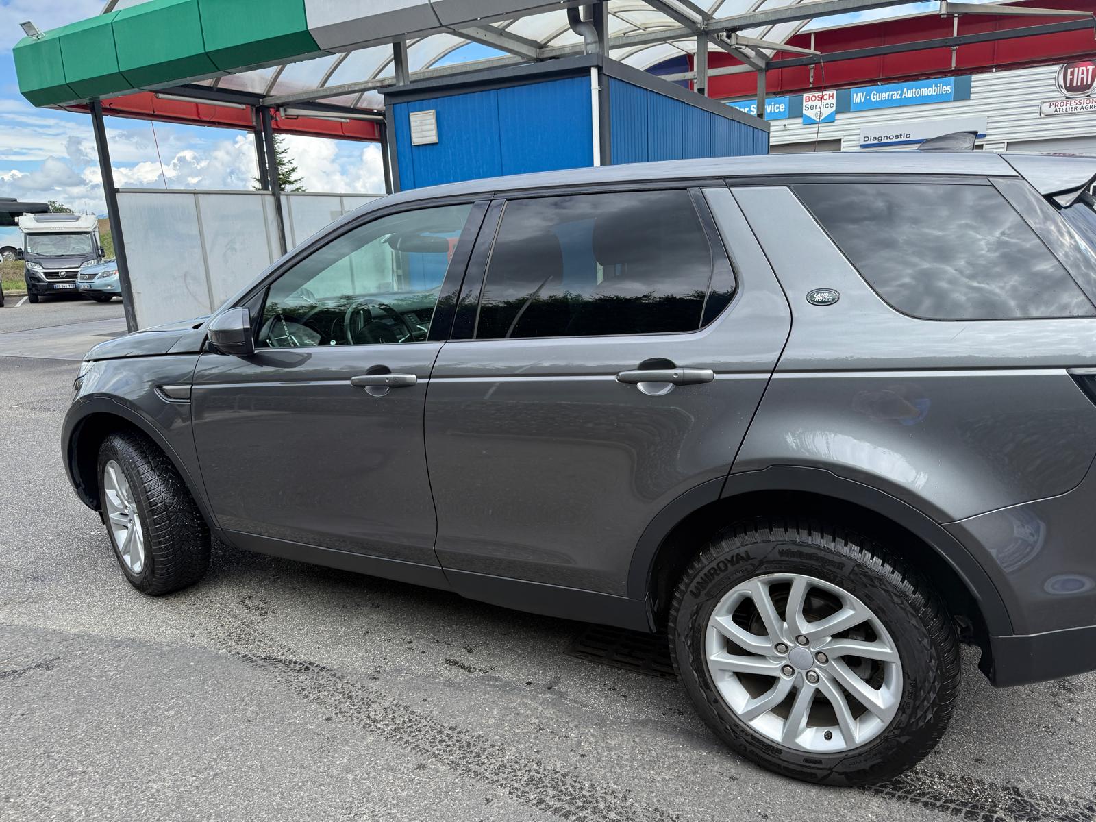 LAND ROVER Discovery Sport 2.0 TD4 Advantage AT9-image-4