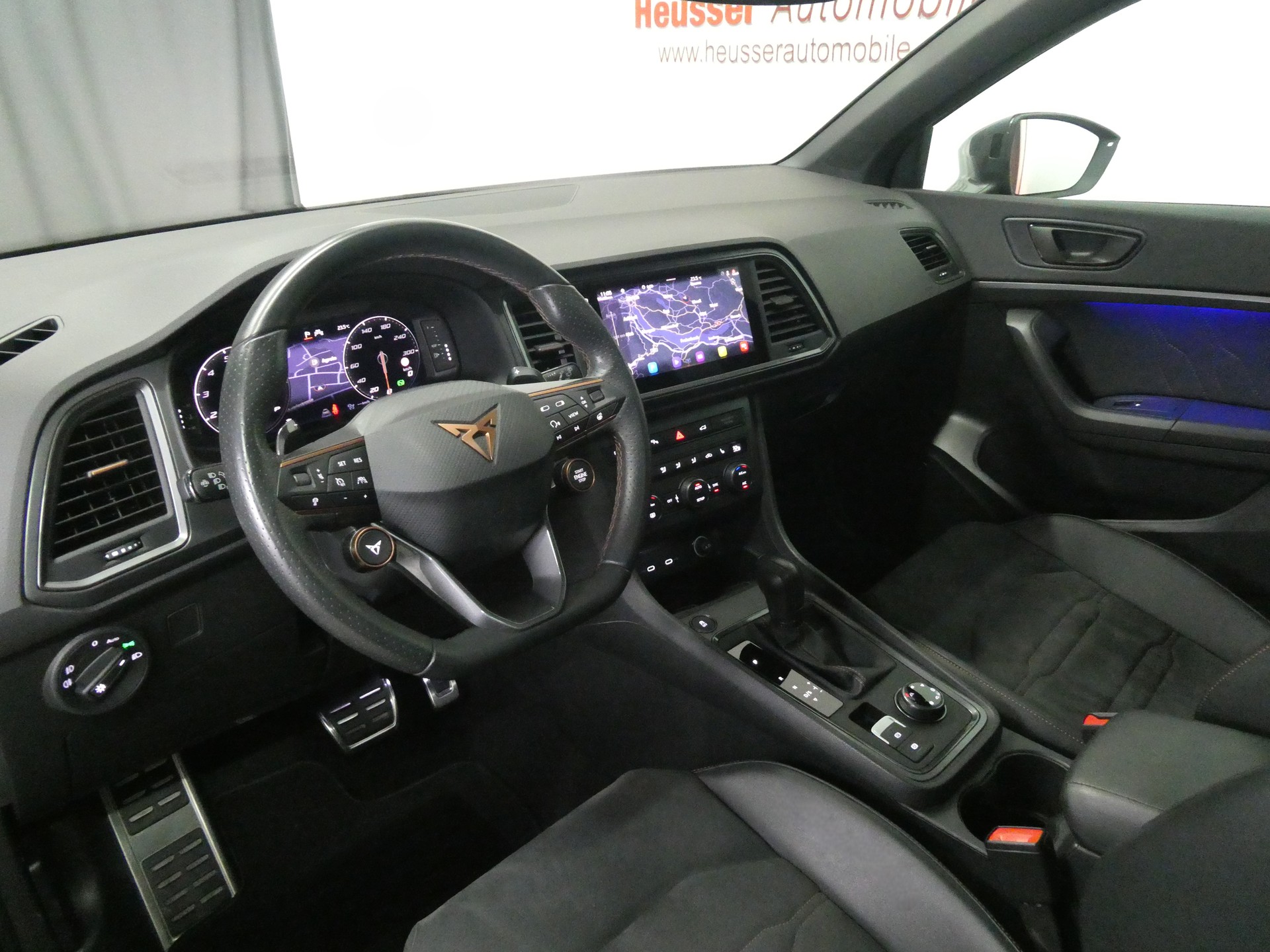 CUPRA Ateca 2.0TSI VZ 4Drive DSG - Panorama - Navi - Beats - Sportsitze - 360° Kamera - AHK - 300 PS-image-7