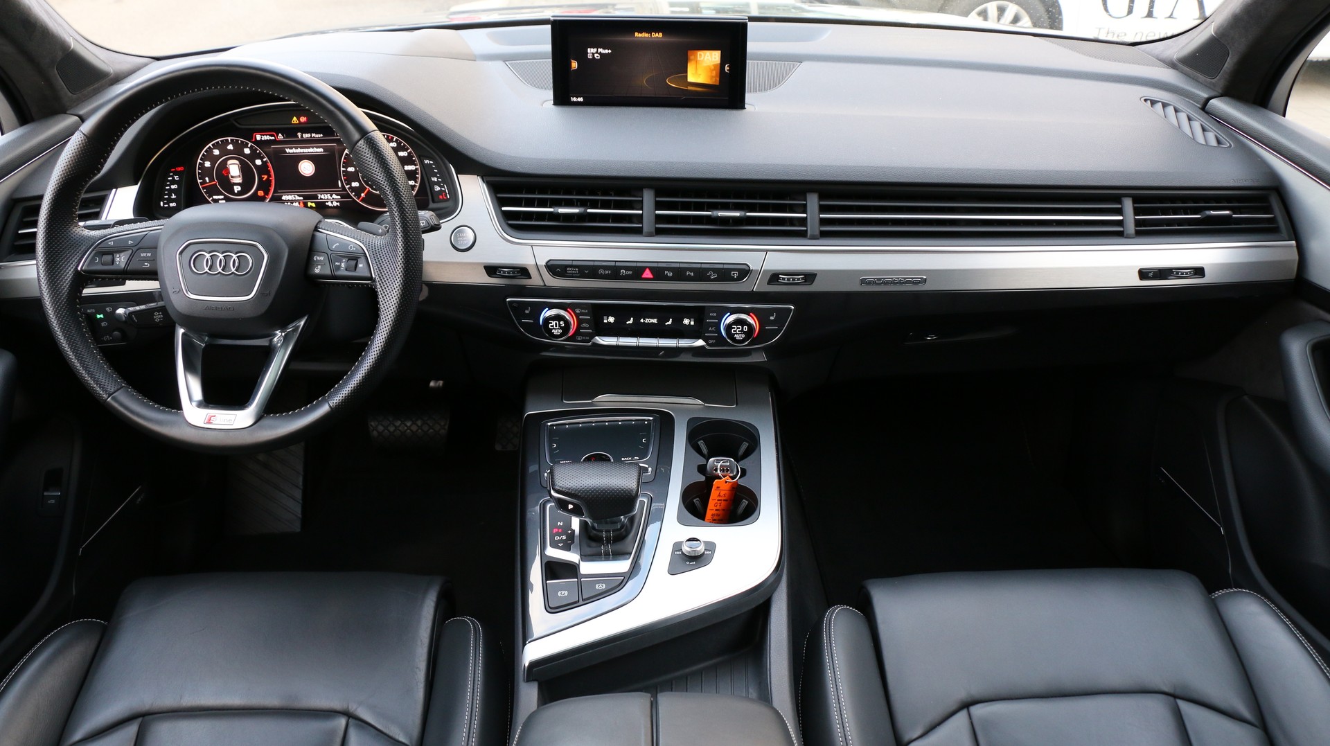 AUDI Q7 3.0 TFSI quattro-image-9