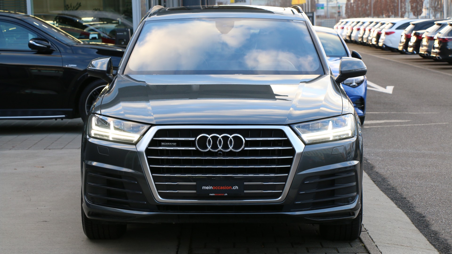AUDI Q7 3.0 TFSI quattro-image-5