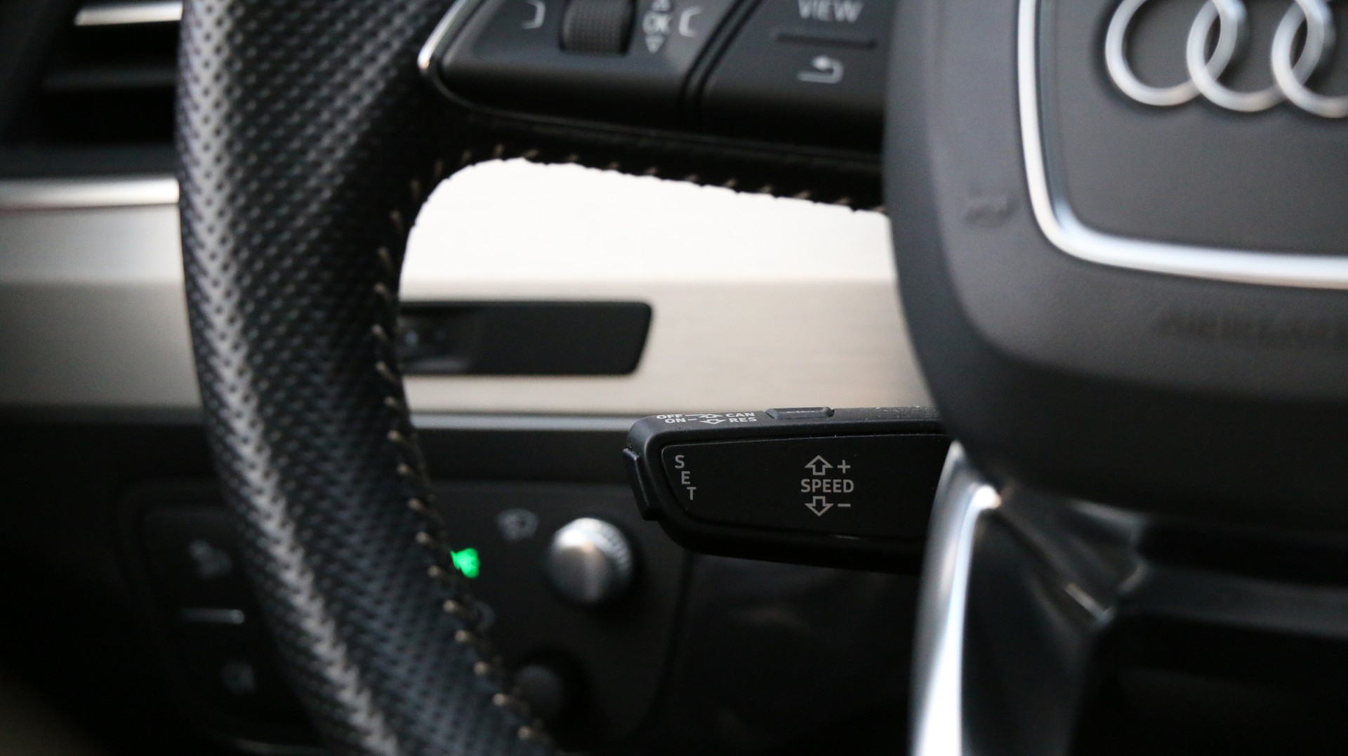 AUDI Q7 3.0 TFSI quattro-image-7