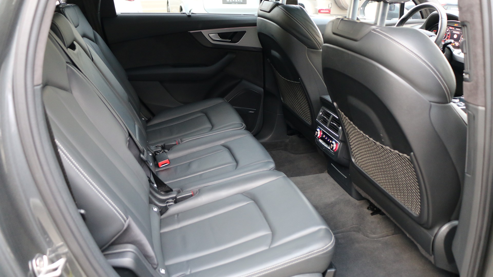AUDI Q7 3.0 TFSI quattro-image-16