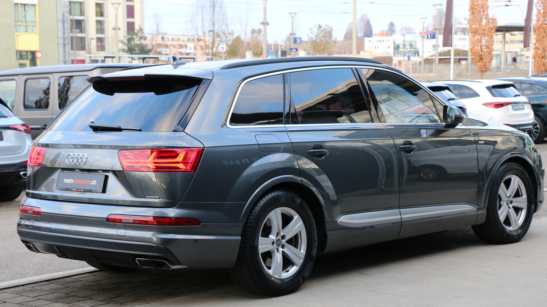 AUDI Q7 3.0 TFSI quattro-image-4