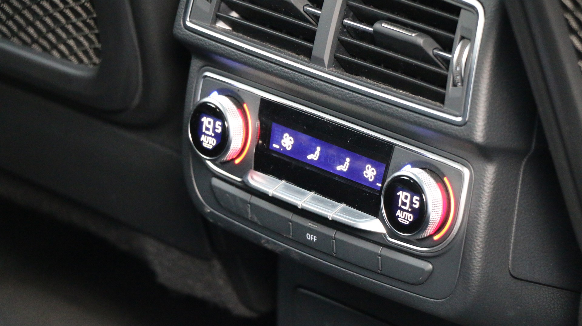 AUDI Q7 3.0 TFSI quattro-image-14
