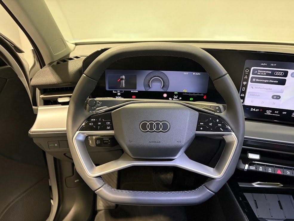 AUDI Q3 Sportback 110 kW TFSI S tronic-image-5