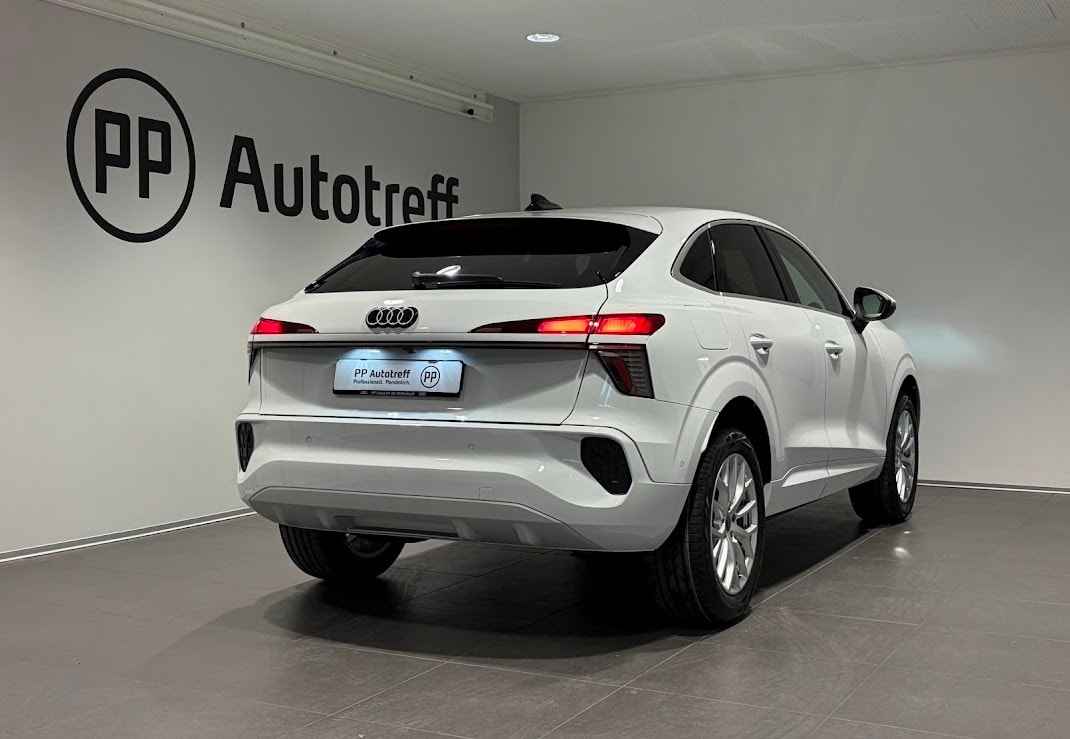AUDI Q3 Sportback 110 kW TFSI S tronic-image-13