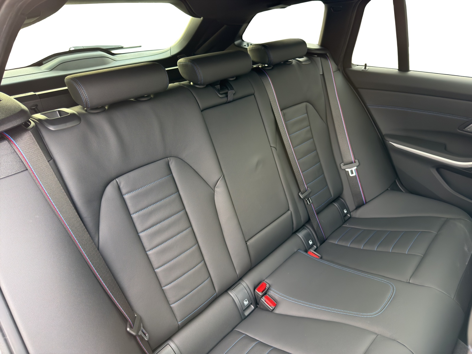 BMW M340d xDrive 48V Touring Steptronic M Sport Pro-image-15