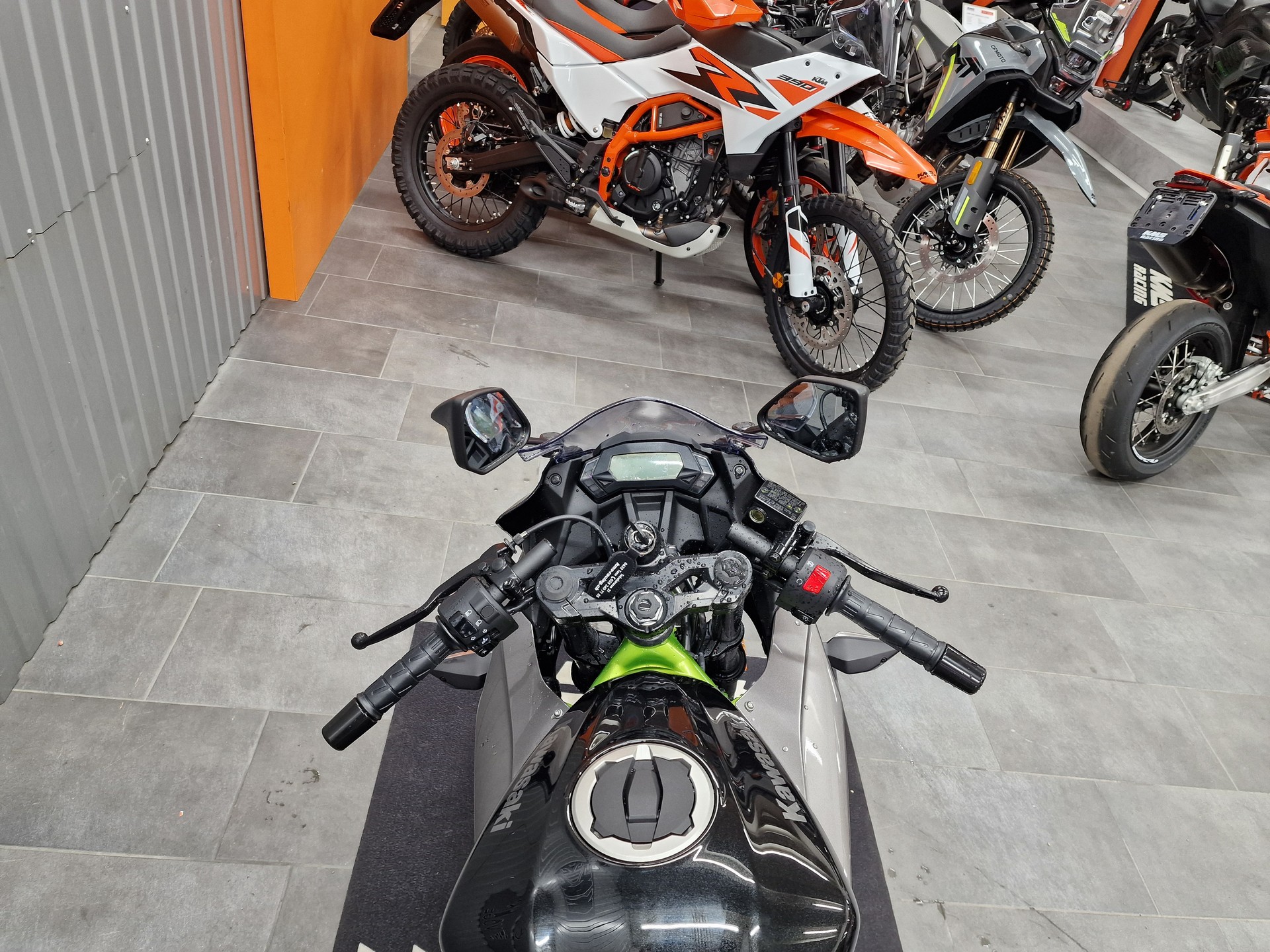 KAWASAKI Ninja 125-image-6