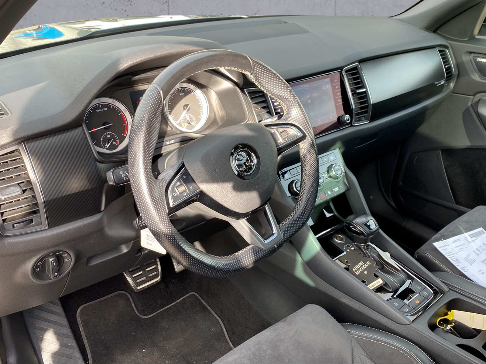 SKODA Kodiaq 2.0 TSI 4x4 Sport Line-image-2