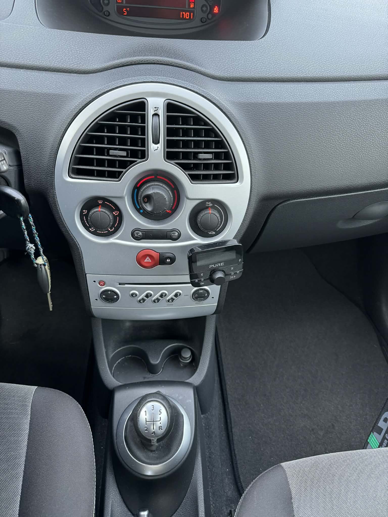 RENAULT Modus 1.6 16V Tech'Run-image-9