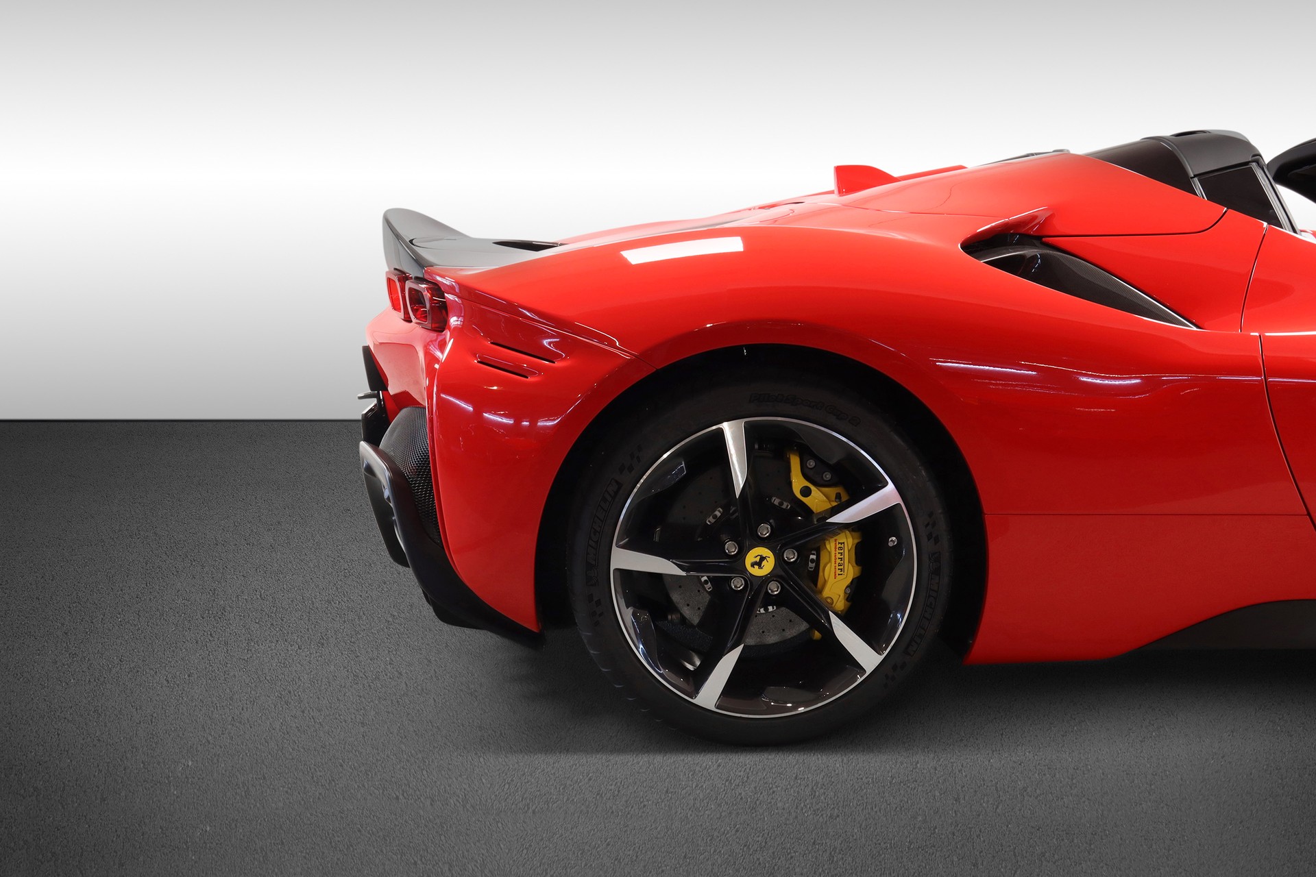 FERRARI SF90 Spider-image-9
