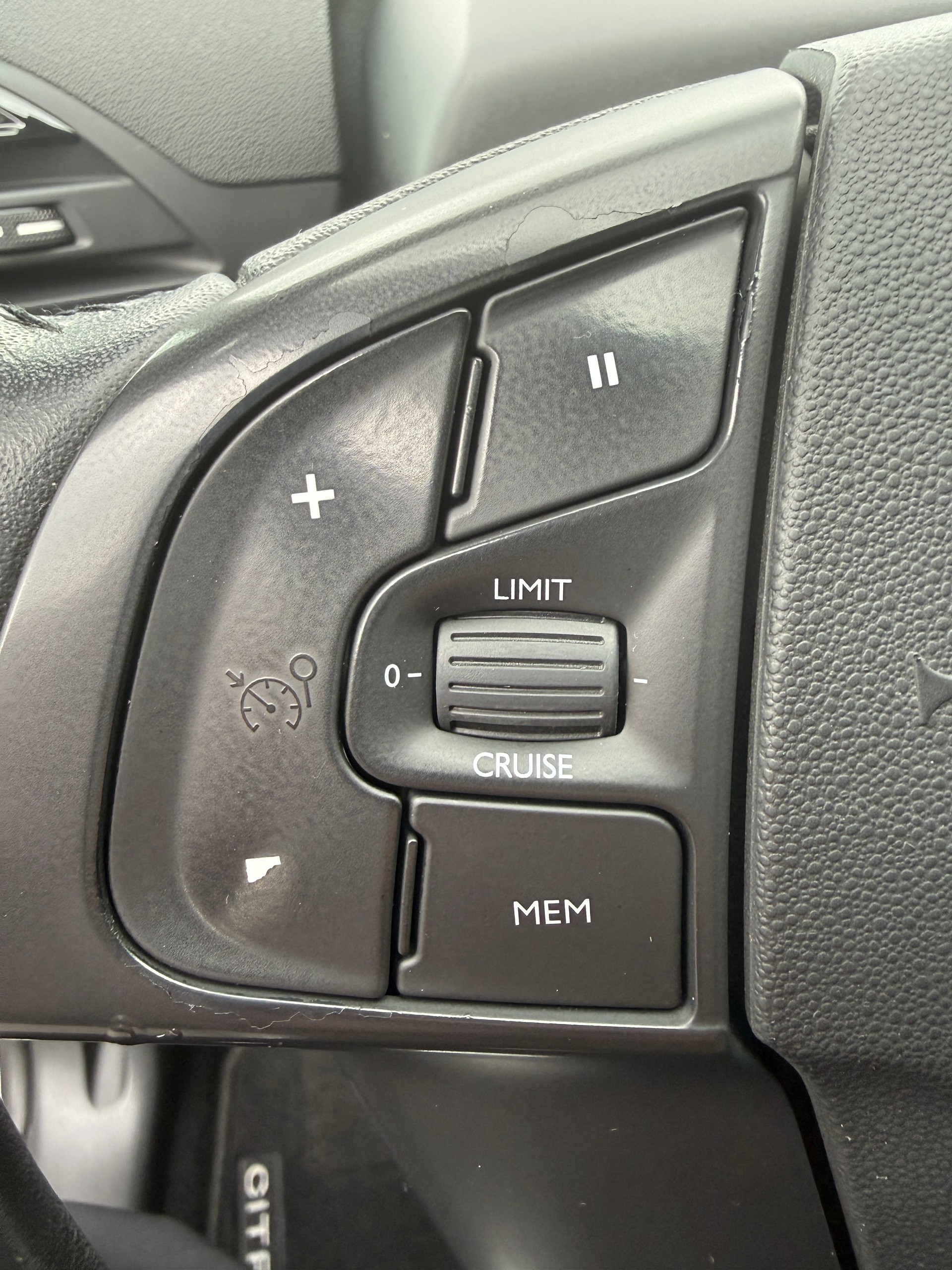 CITROEN C4 Picasso 1.2 Pure Tech Séduction-image-9