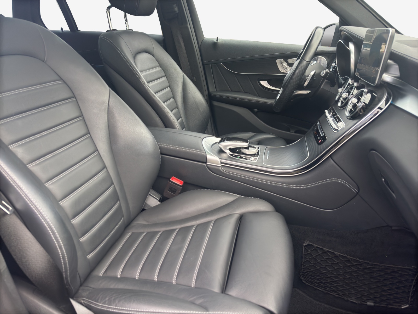 MERCEDES-BENZ GLC 43 AMG 4Matic 9G-Tronic-image-11