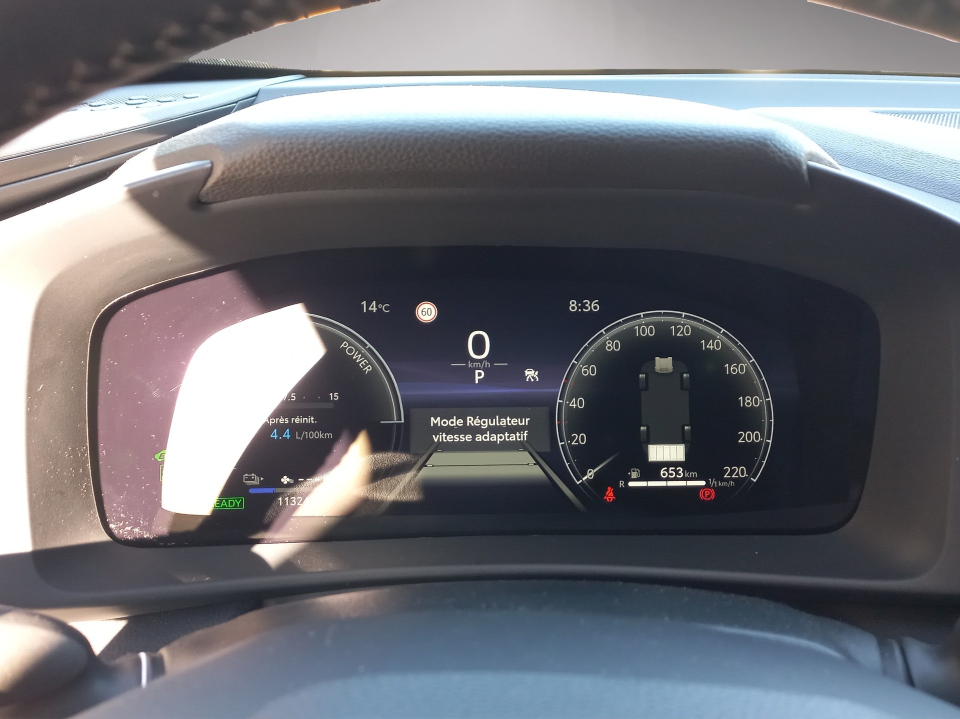 TOYOTA C-HR 2.0 PHEV CVT Swiss Edition-image-10