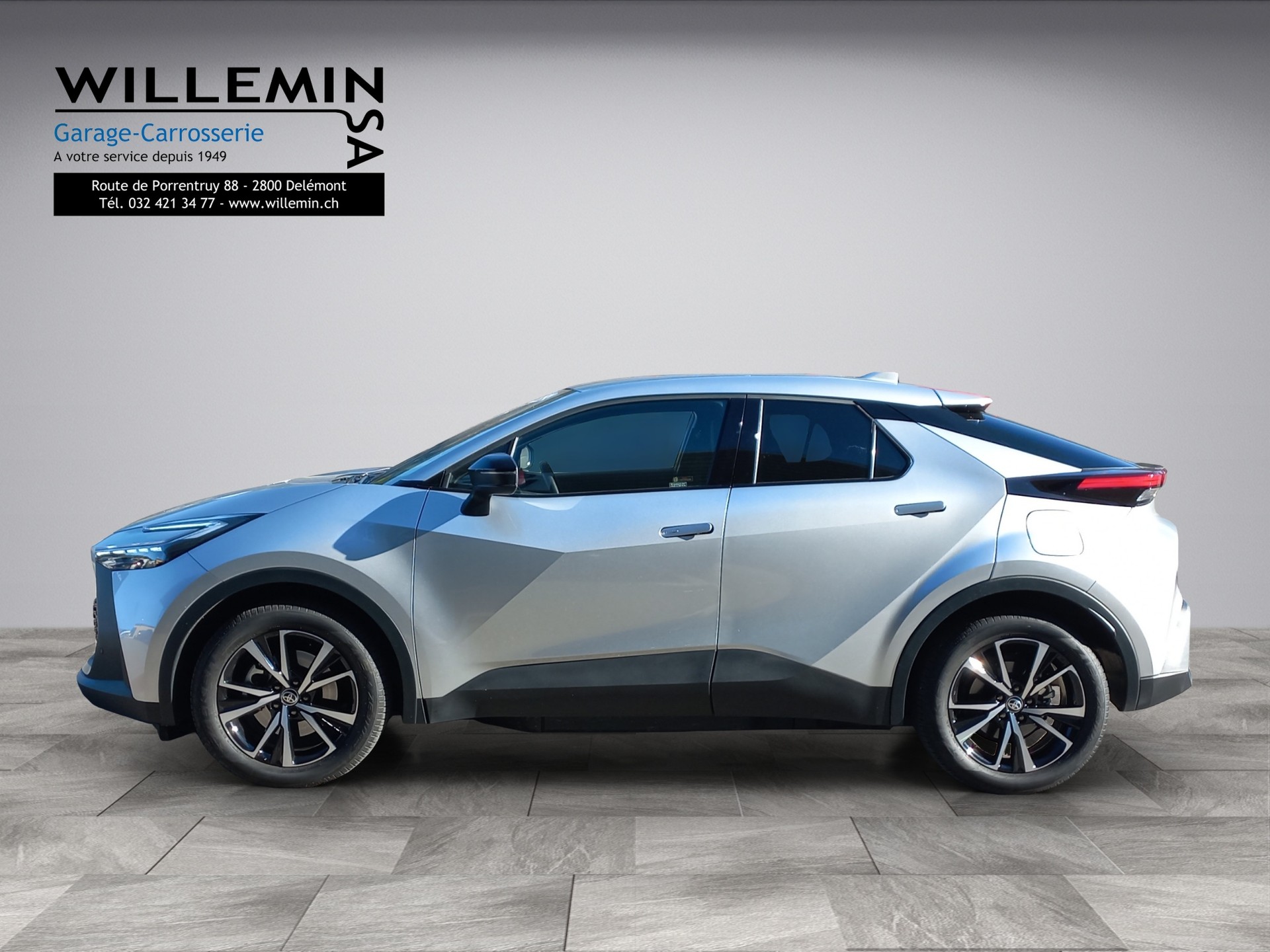 TOYOTA C-HR 2.0 PHEV CVT Swiss Edition-image-4