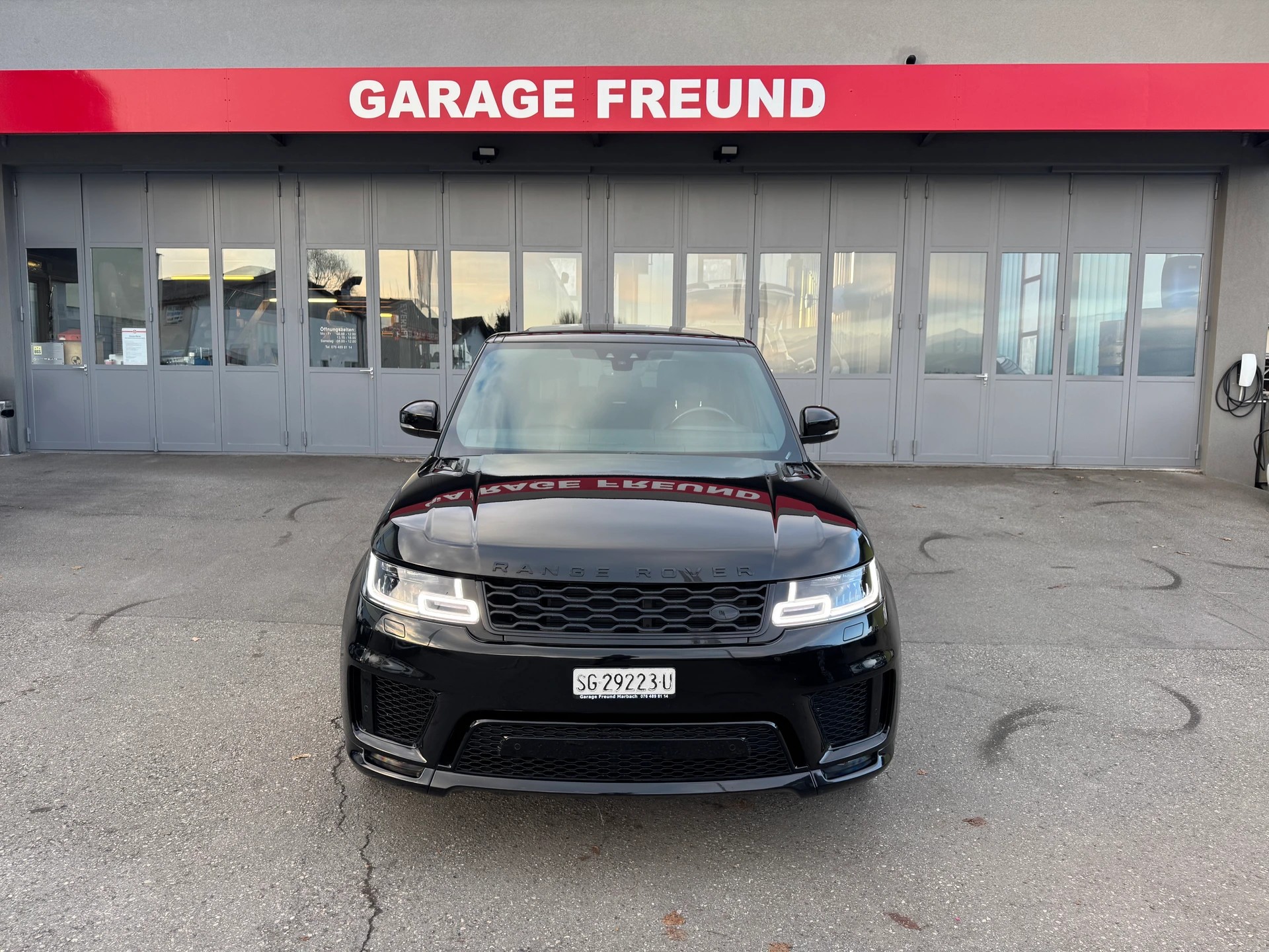 LAND ROVER Range Rover Sport 3.0 TDV6 SE Automatic-image-4