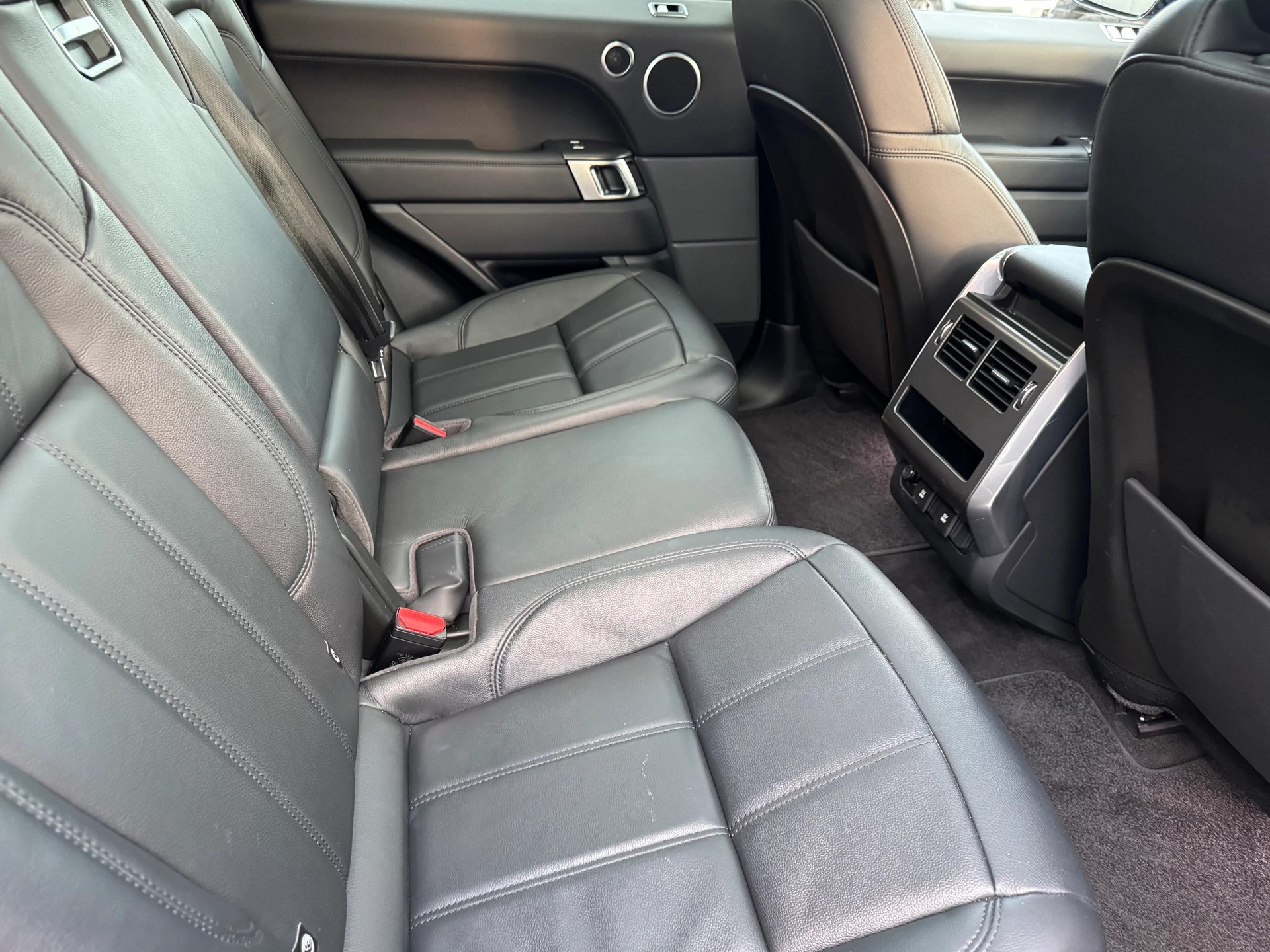 LAND ROVER Range Rover Sport 3.0 TDV6 SE Automatic-image-15