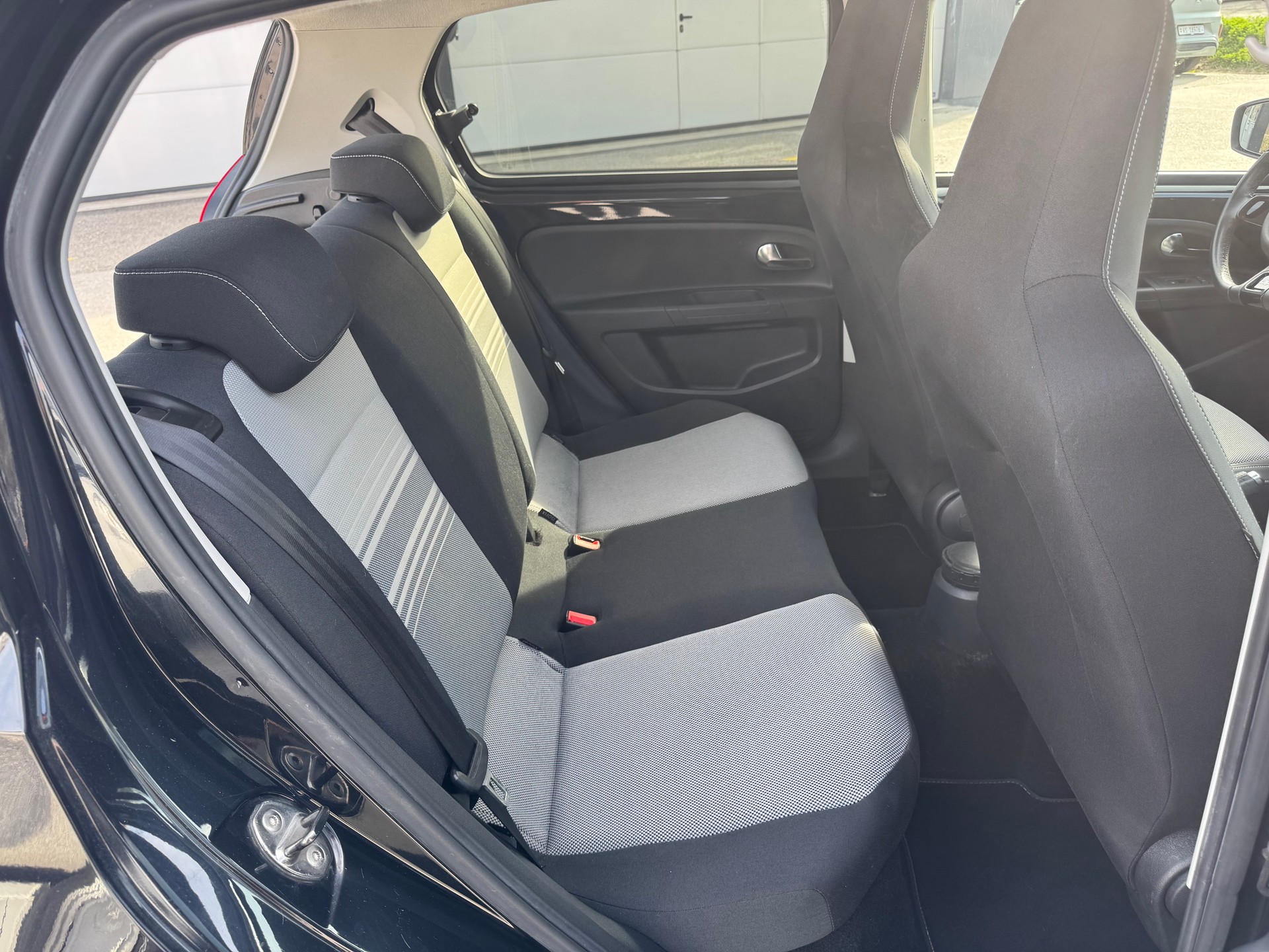 VW Up 1.0 BMT high up-image-16