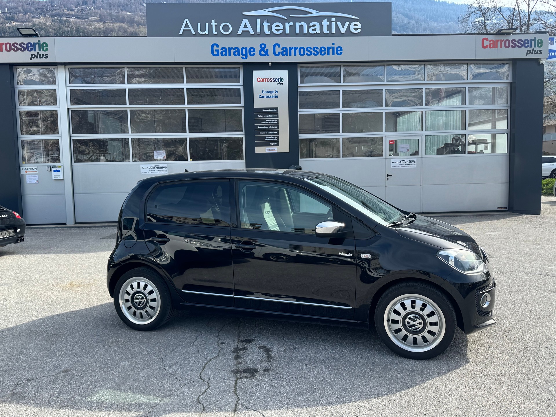 VW Up 1.0 BMT high up-image-0