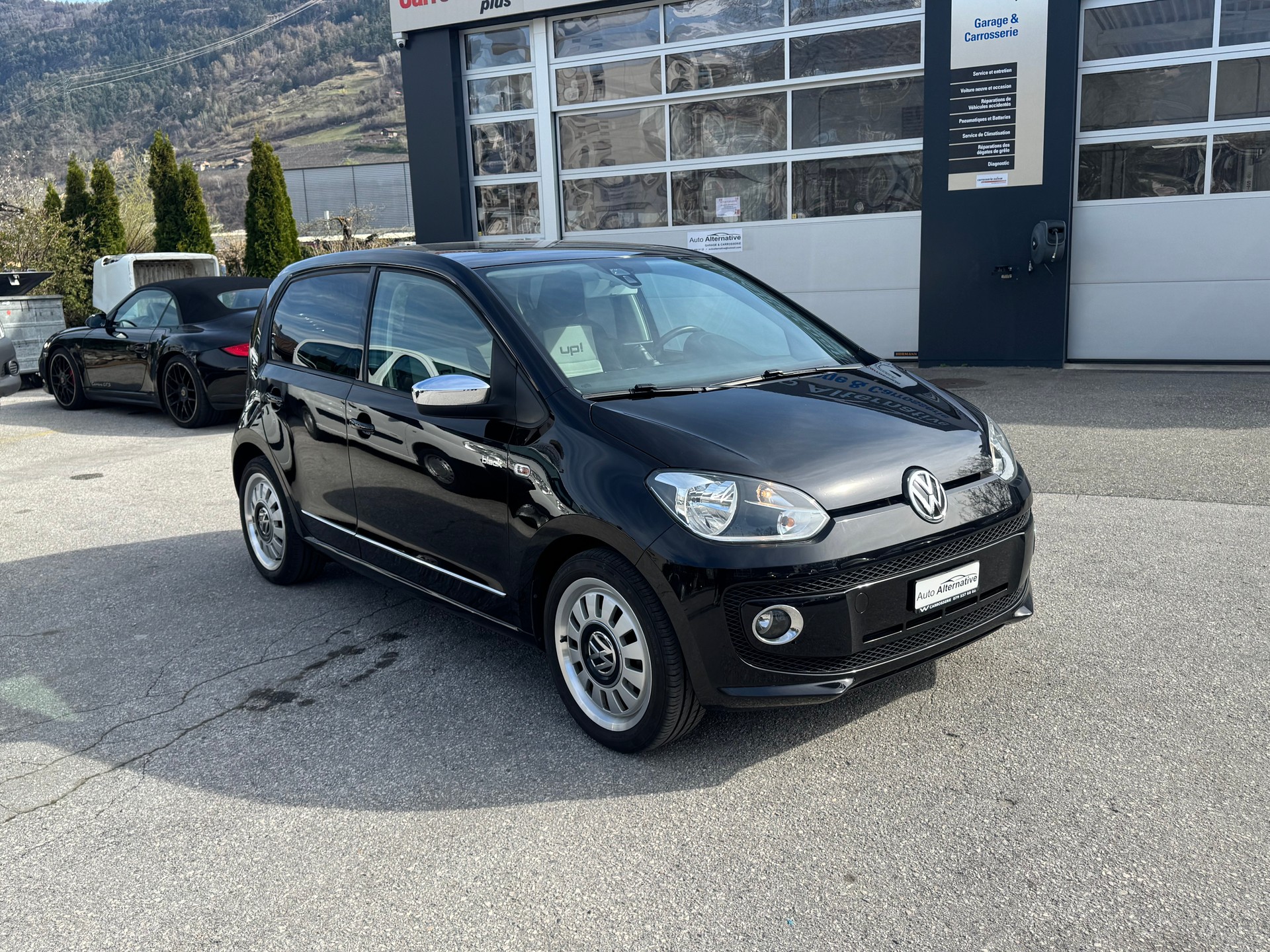 VW Up 1.0 BMT high up-image-1