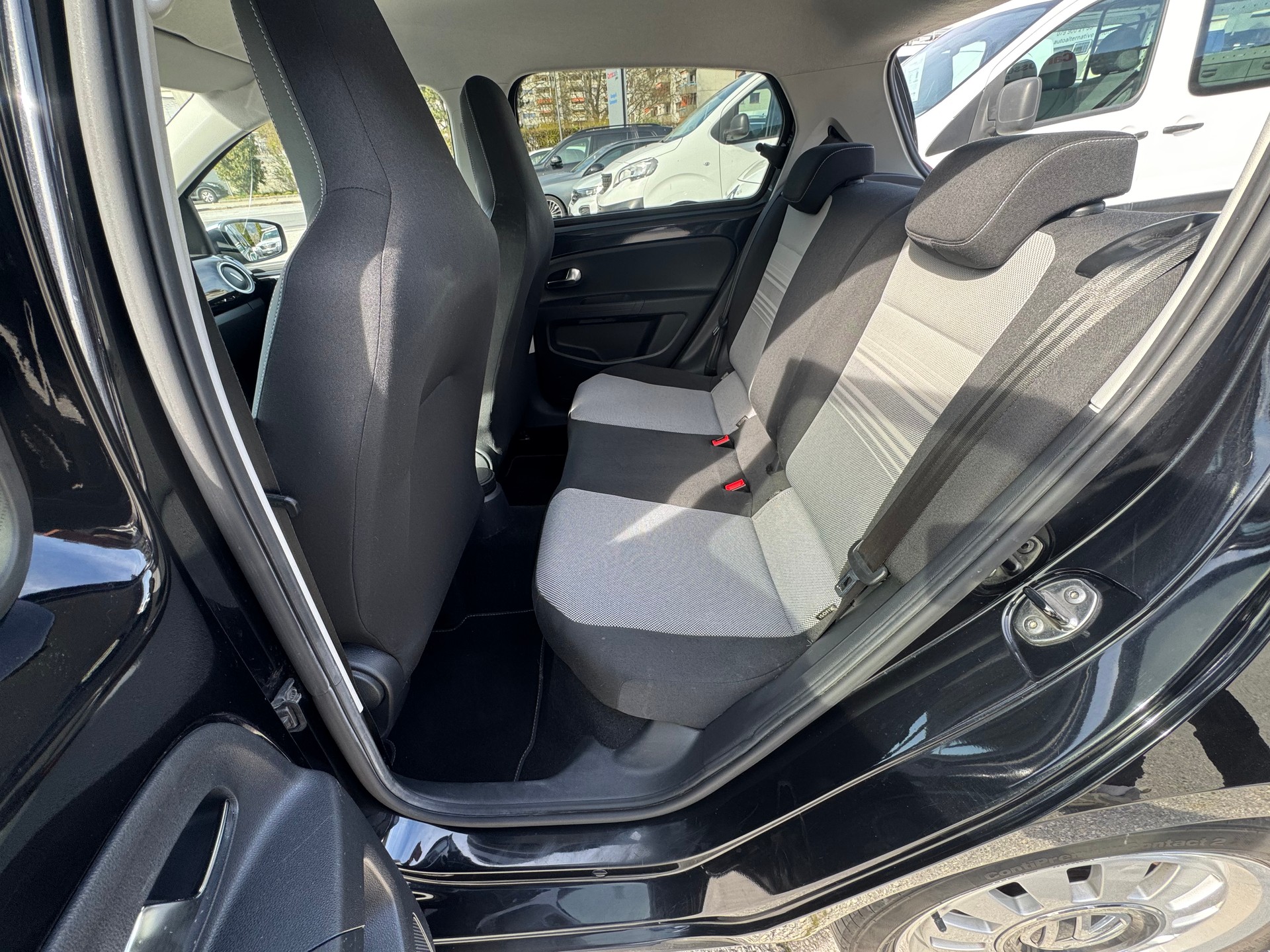 VW Up 1.0 BMT high up-image-8