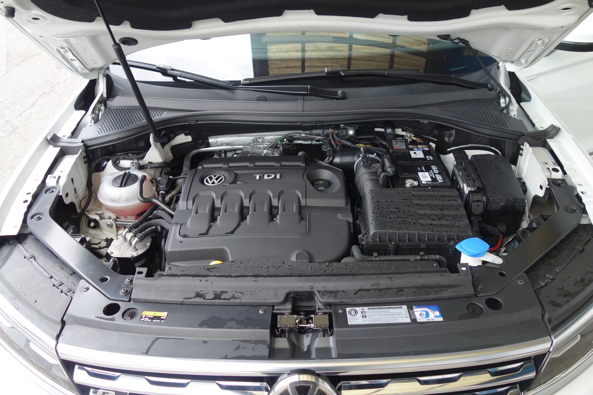 VW Tiguan 2.0 TDI SCR R-Line 4Motion DSG-image-22