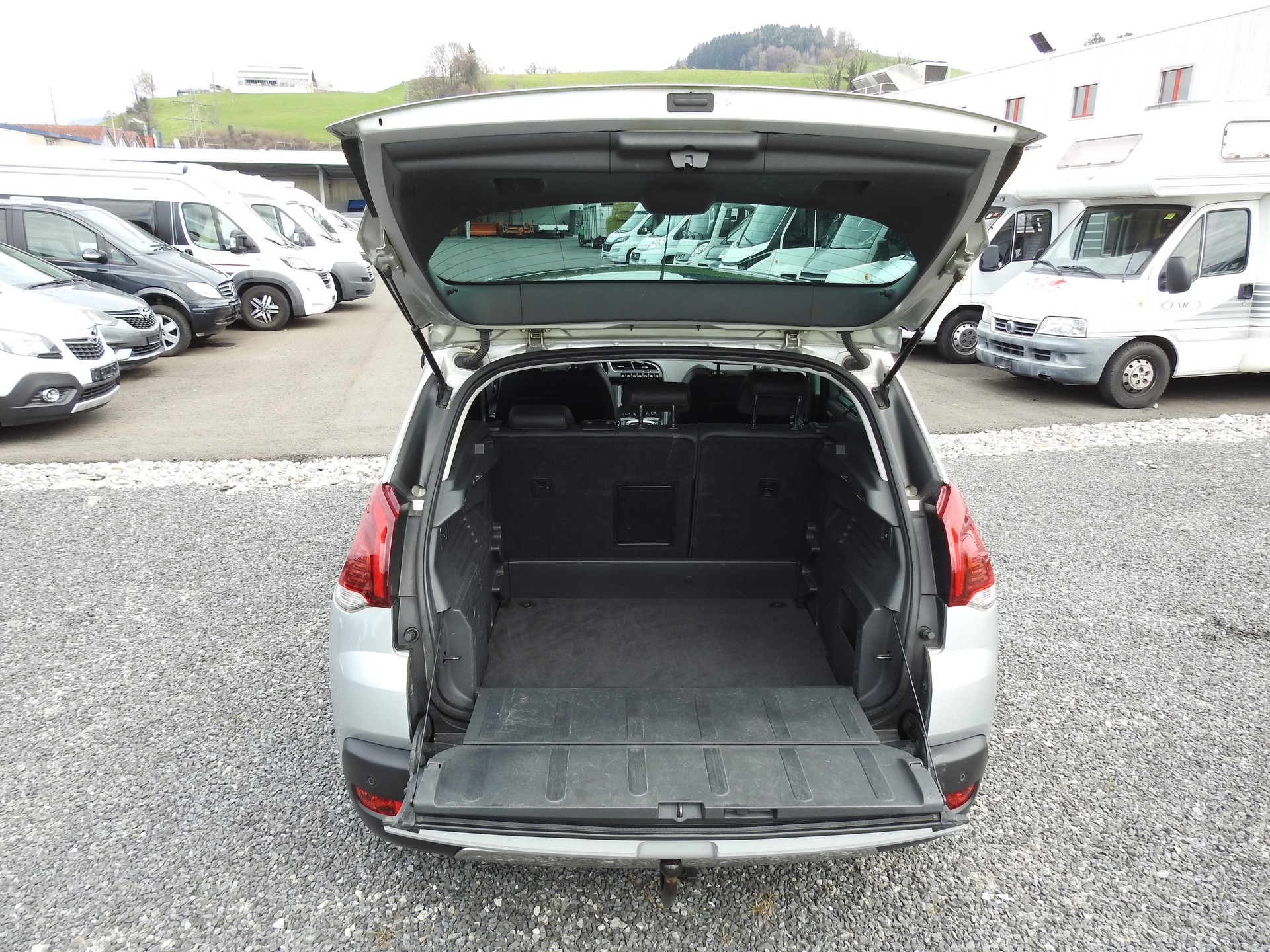 PEUGEOT 3008 1.6 1THP Sensation Tiptronic-image-10
