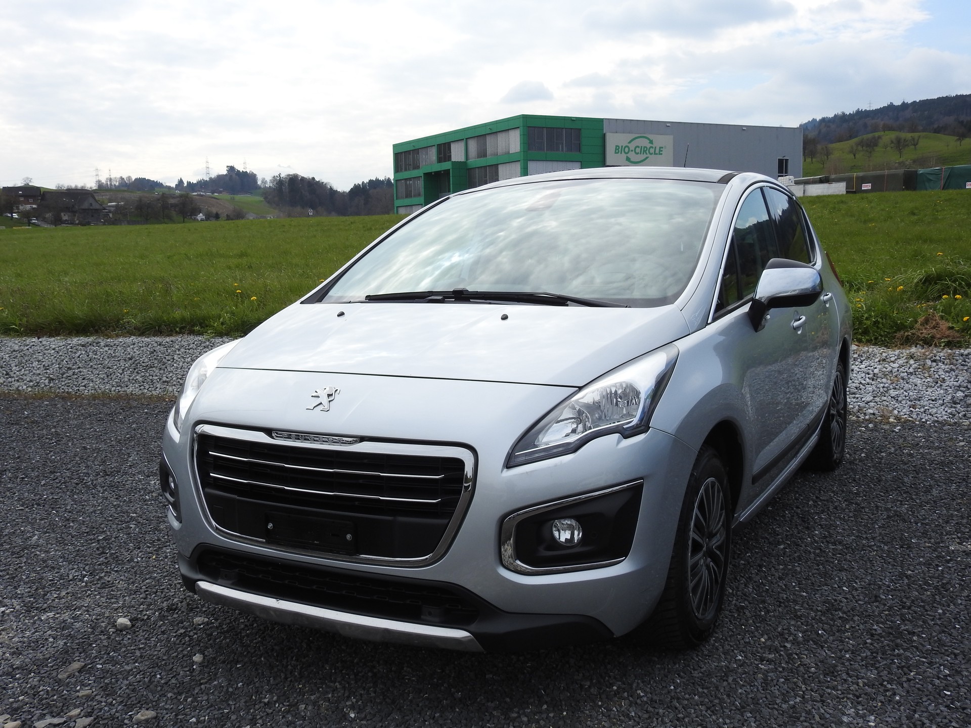 PEUGEOT 3008 1.6 1THP Sensation Tiptronic-image-0