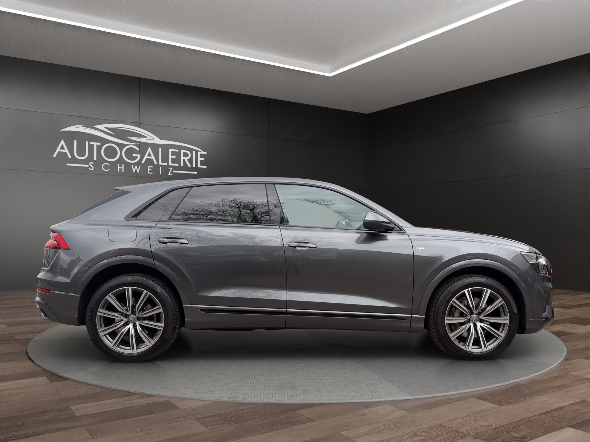 AUDI Q8 50 TDI quattro S-LINE | CH Fahrzeug | Black Paket | Pano | AHK | Luftfederung | B&O Sound | Head Up | Matrix |-image-5