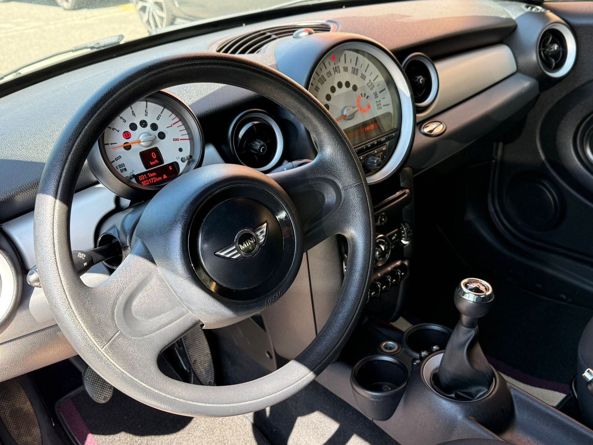 MINI Cooper Coupé-image-9