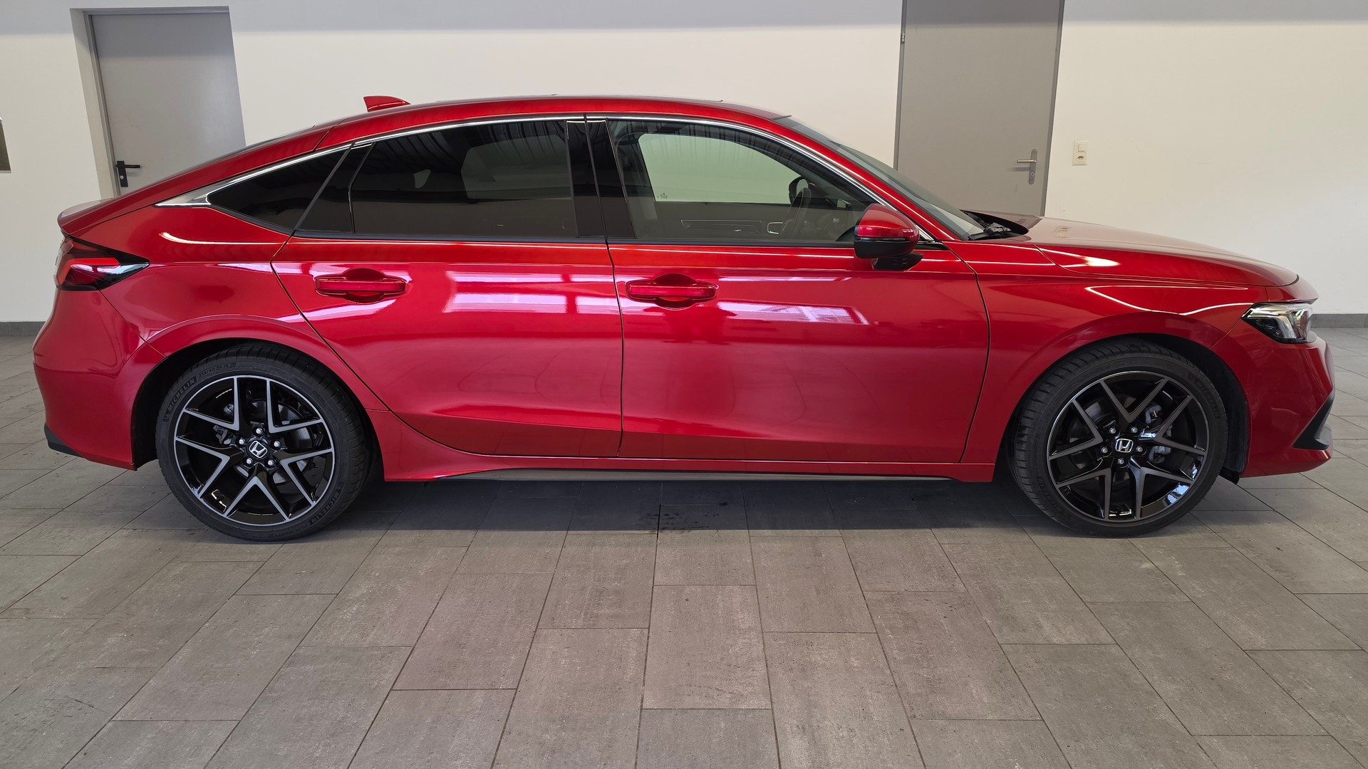 HONDA Civic 2.0 i-MMD HEV Advance-showroom-element-2