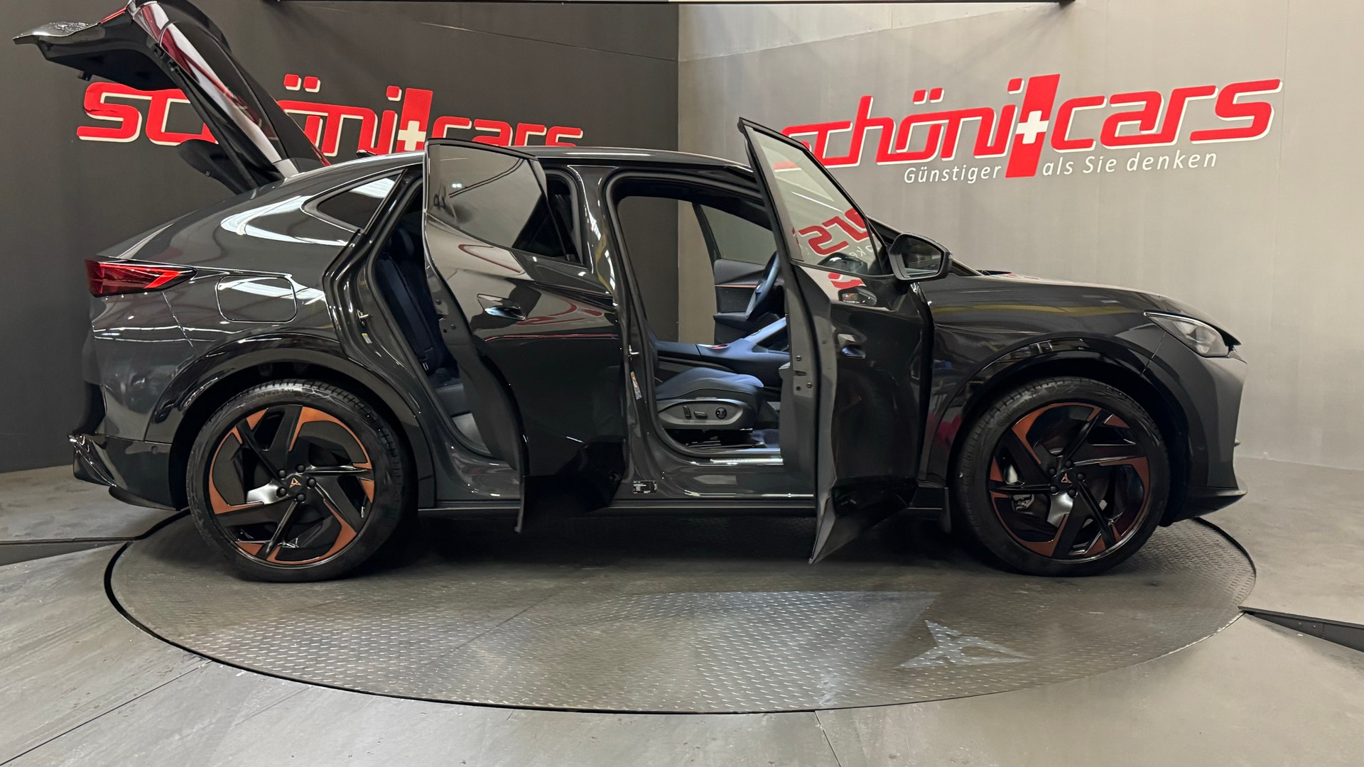 CUPRA Tavascan Type 9 77 kWh VZ Adrenaline-image-7