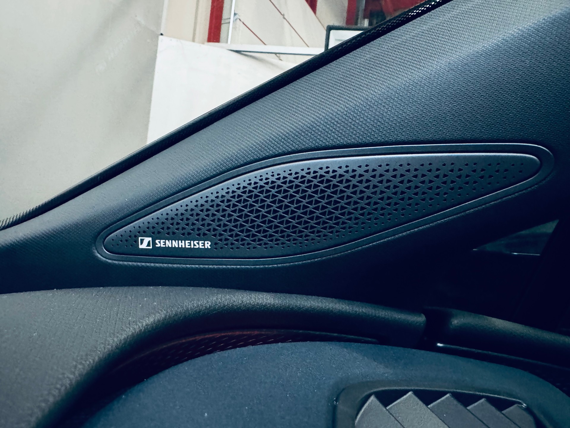 CUPRA Tavascan Type 9 77 kWh VZ Adrenaline-image-33